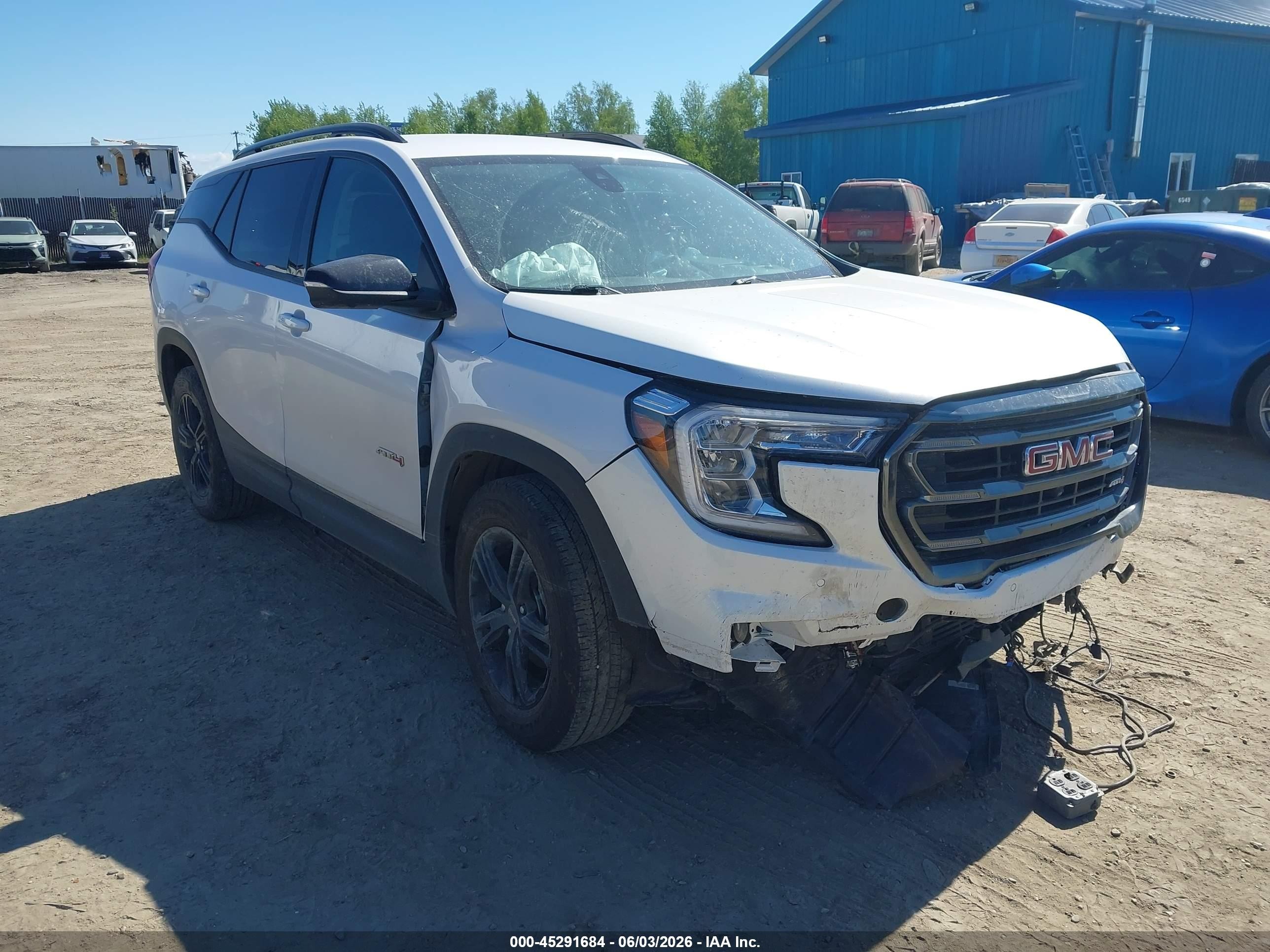 2023 GMC Terrain AT4, VIN 3GKALYEG6PL102596 — Front end