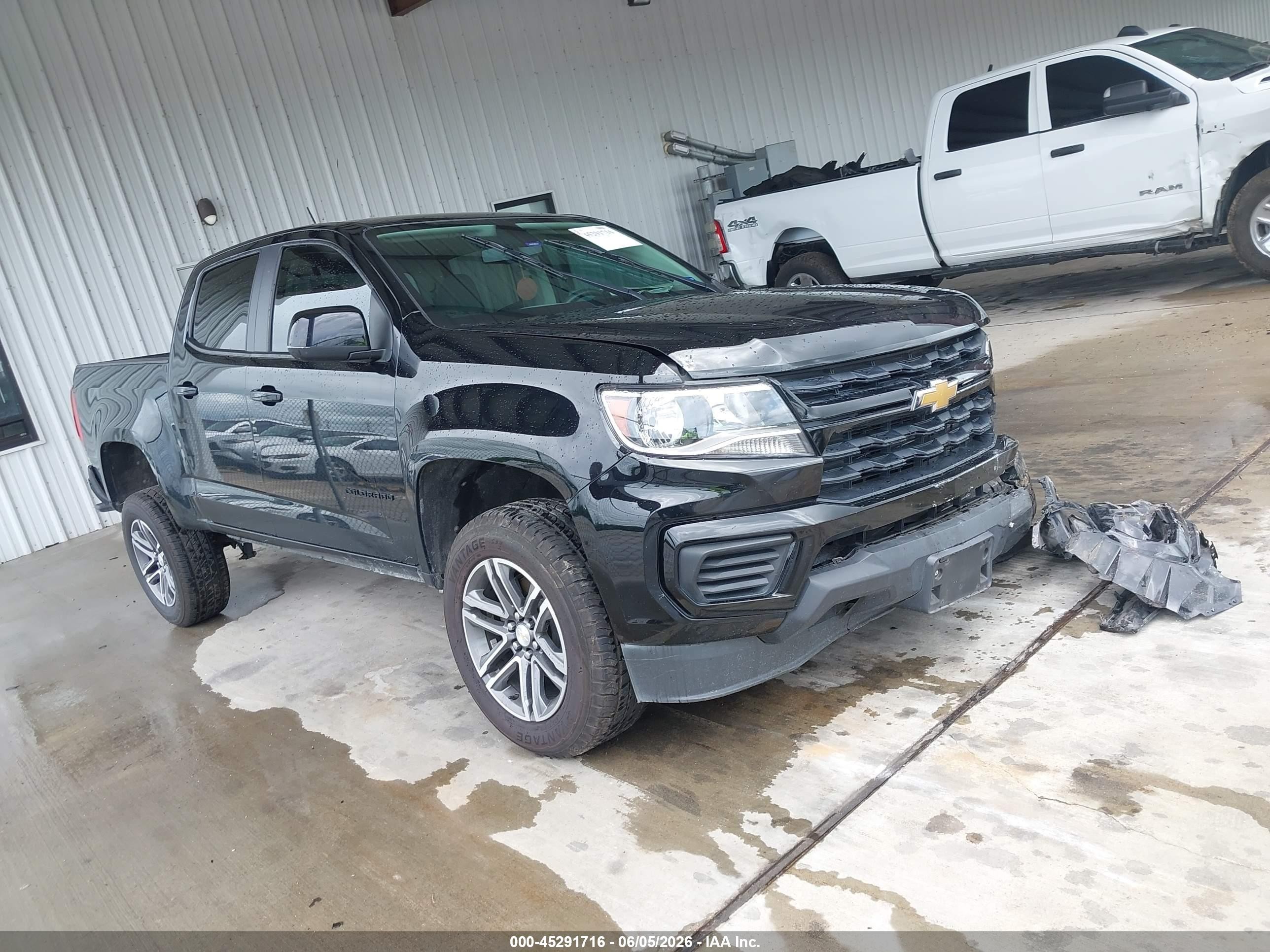 2021 Chevrolet Colorado 2WD Work Truck, VIN 1GCGSBEN1M1181926 — Front end