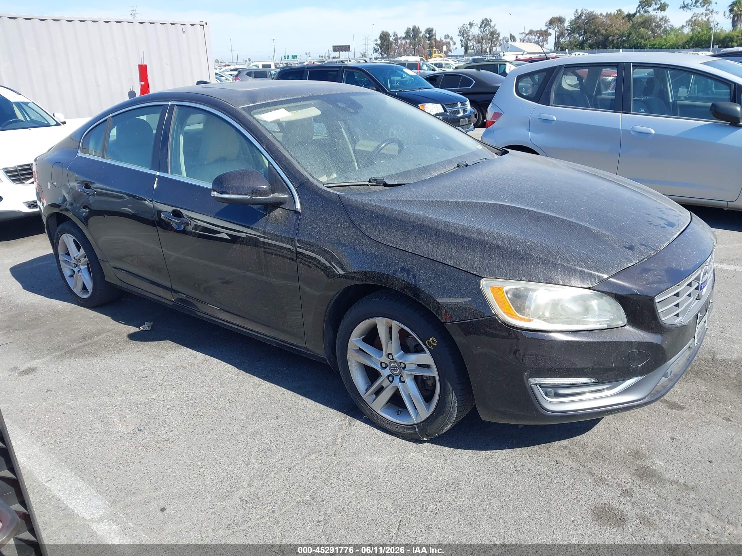2014 Volvo S60 T5, VIN YV1612FHXE1285835 — Side