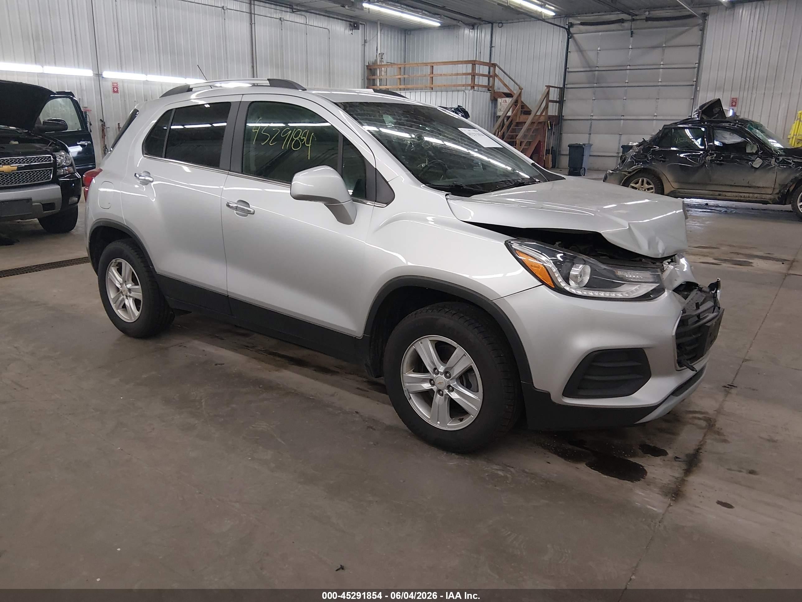 2019 Chevrolet Trax LT, VIN KL7CJPSB3KB872758 — Перед