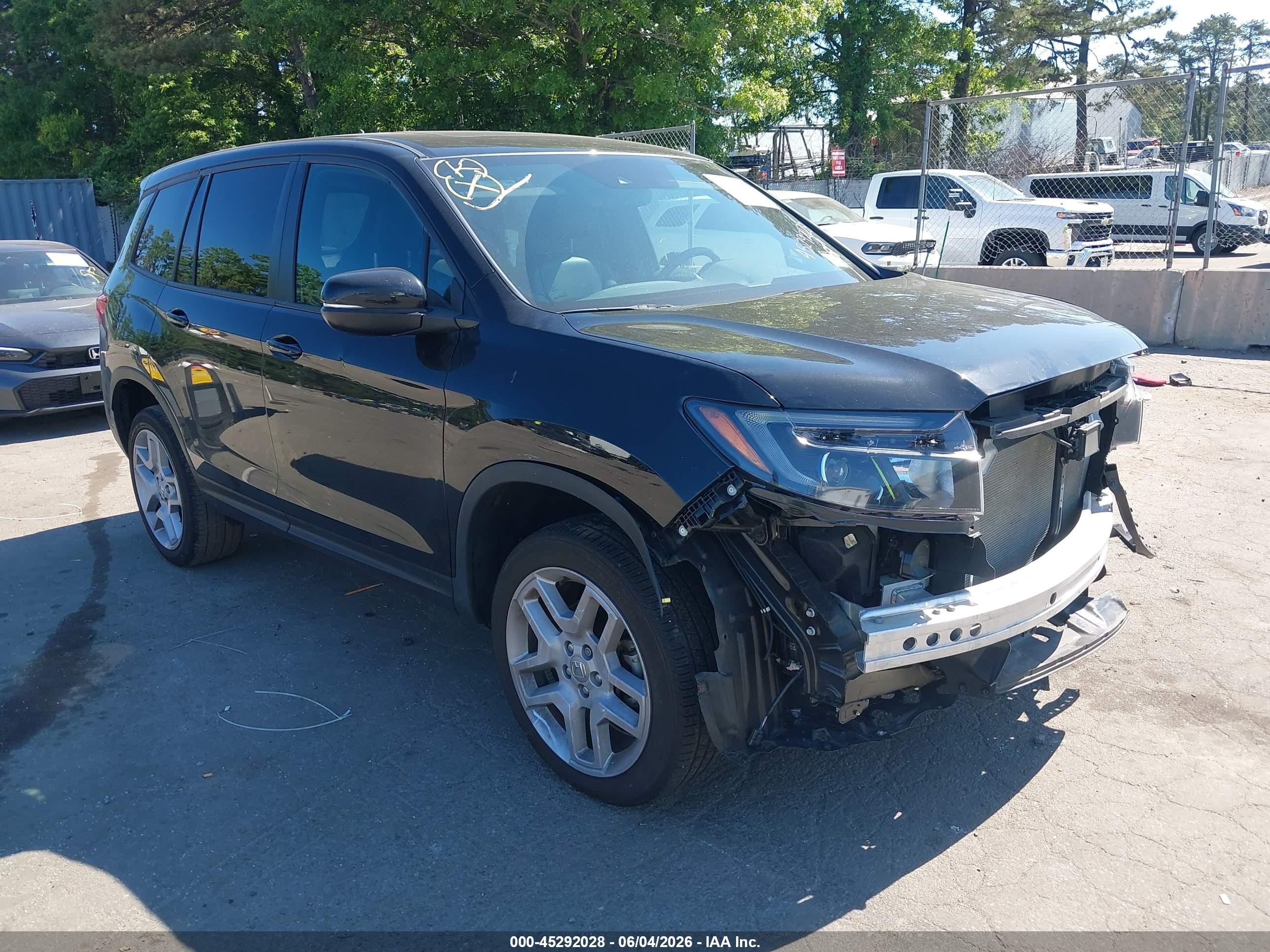 2024 Honda Passport EX-L, VIN 5FNYF8H59RB022349 — Front end