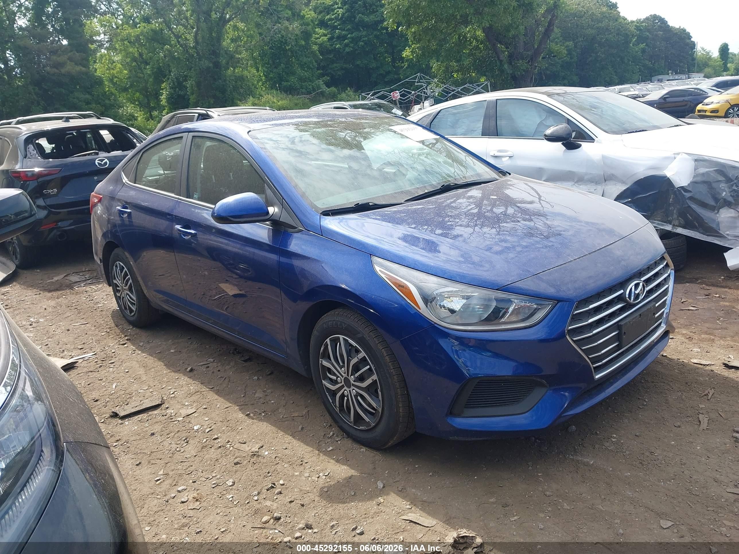 2021 Hyundai Accent SE, VIN 3KPC24A6XME137798 — Side