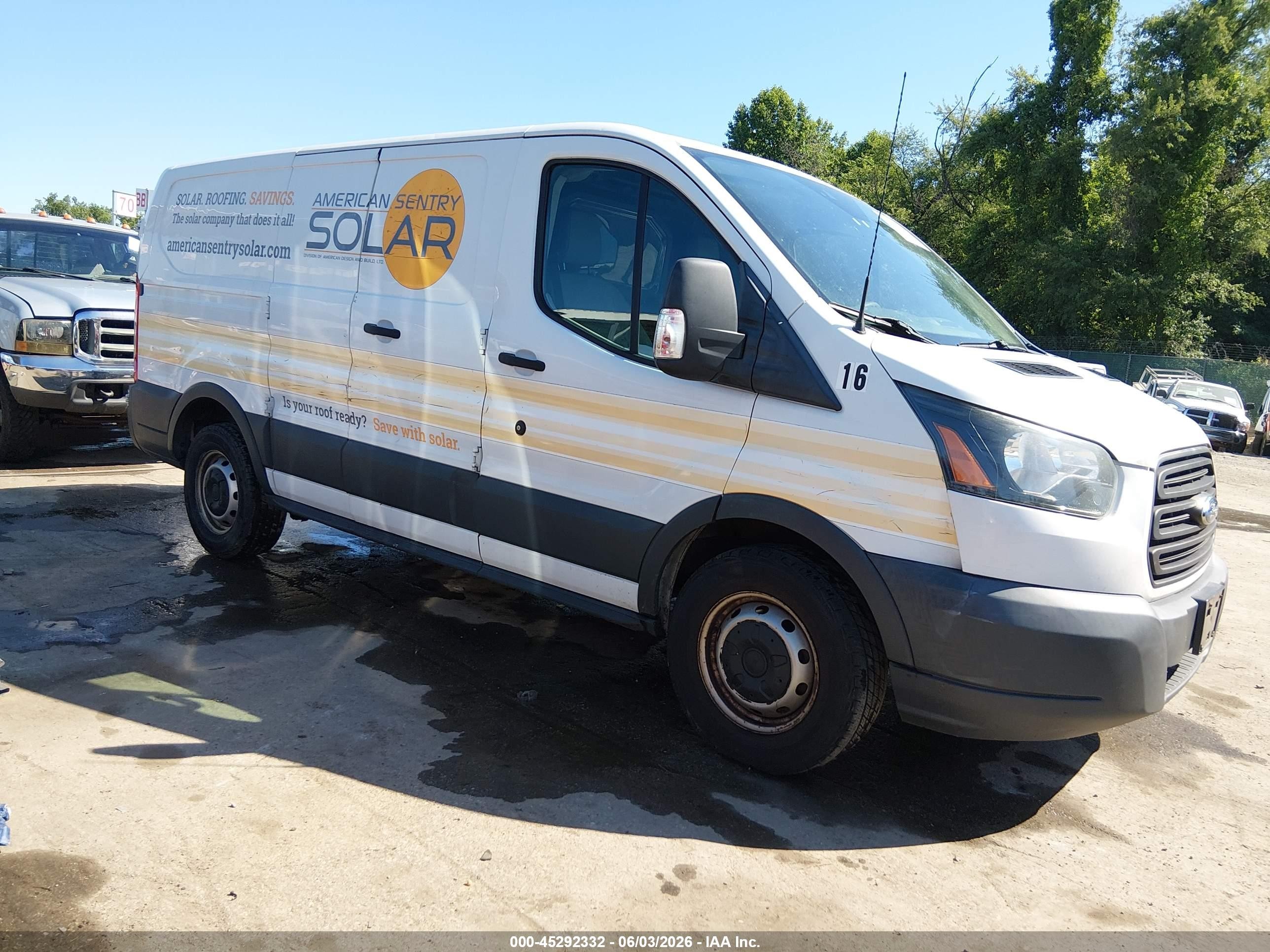 2017 Ford Transit, VIN 1FTYE1ZM2HKA49197 — Зад