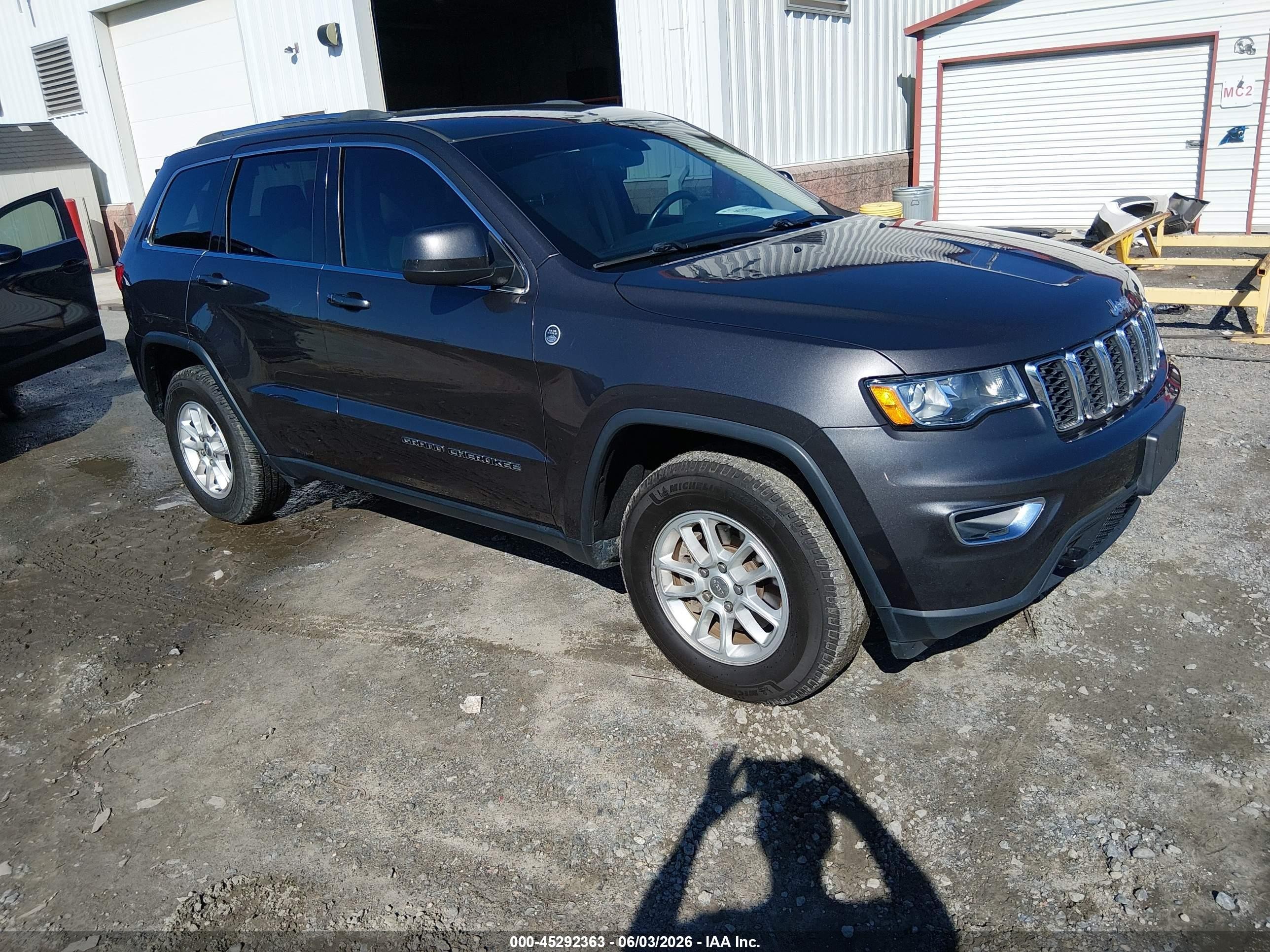 2019 Jeep Grand Cherokee Altitude, VIN 1C4RJFAG3KC837037 — Normal wear