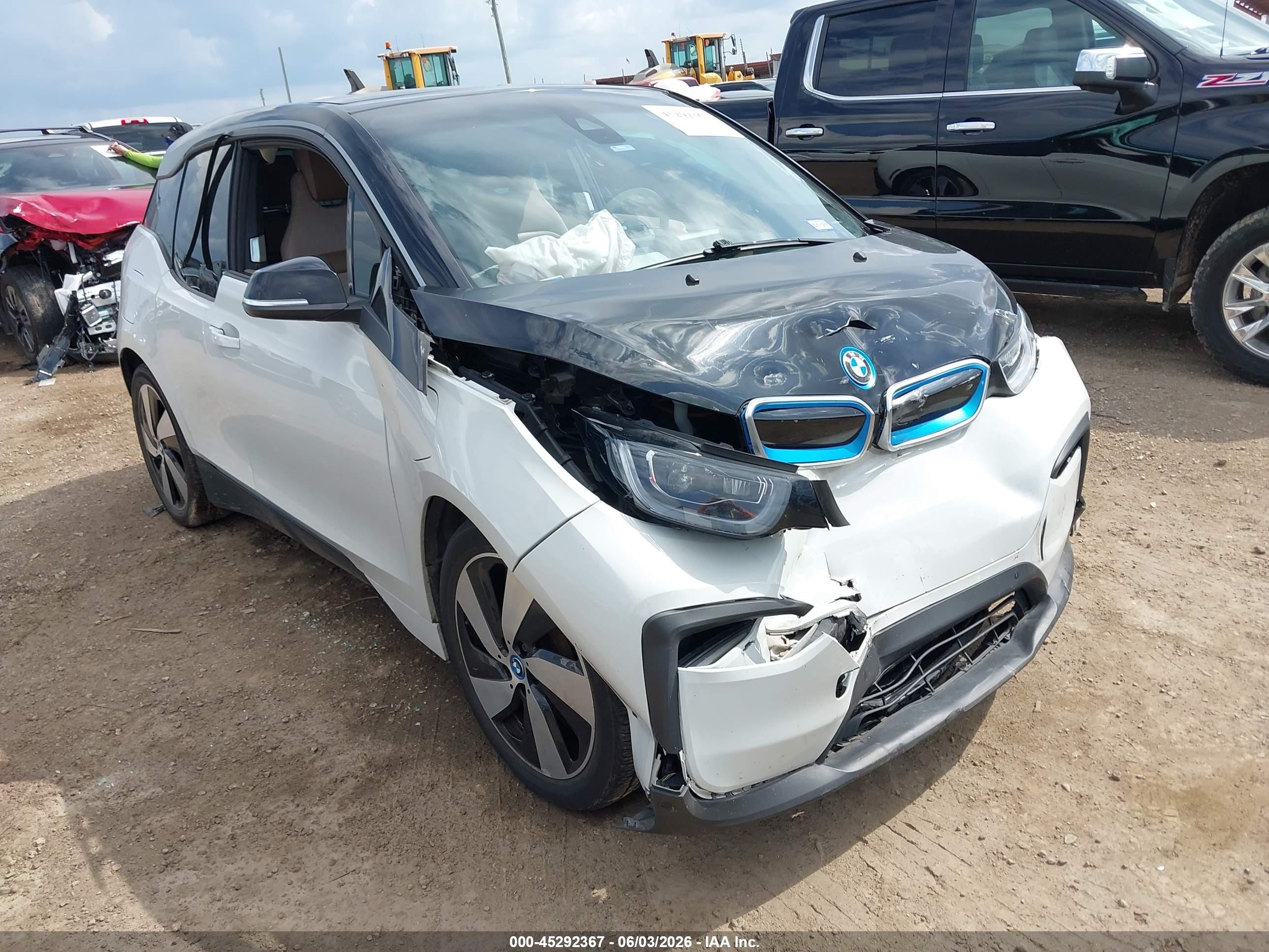 2020 BMW i3, VIN WBY8P4C07L7G88562 — Front end