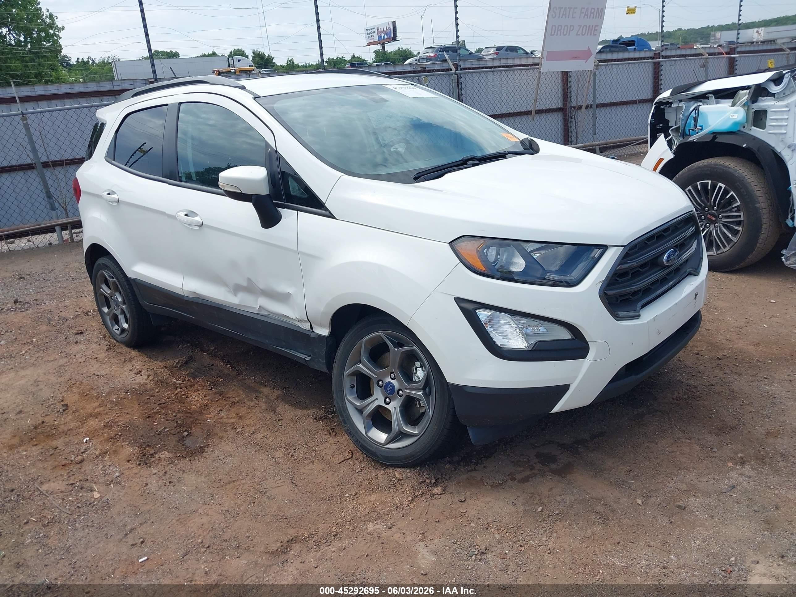 2018 Ford EcoSport SES, VIN MAJ6P1CL8JC249041 — Side
