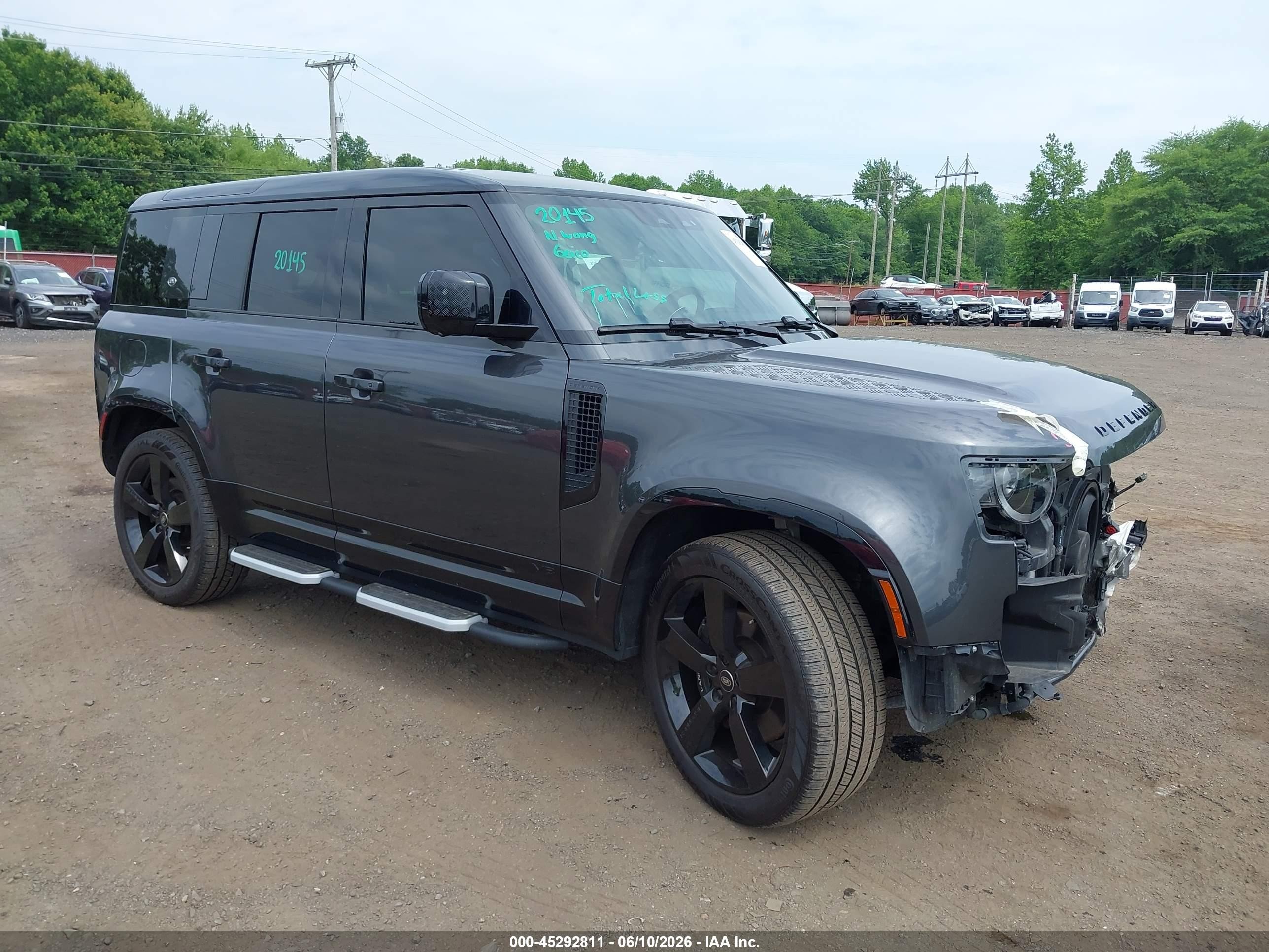 2023 Land Rover Defender V8, VIN SALEWEEE0P2119986 — Side