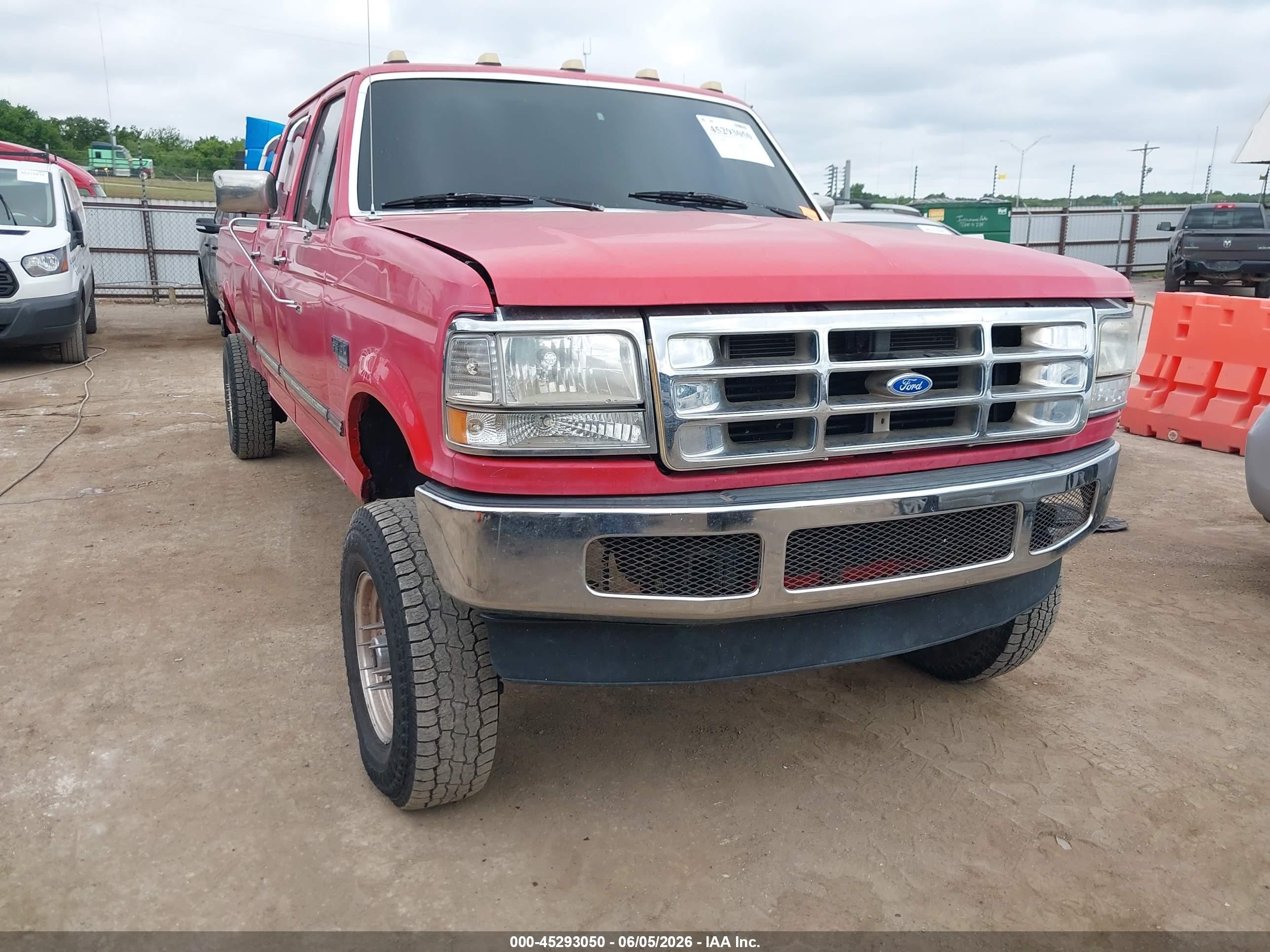 1995 Ford F-350, VIN 1FTJW36F0SEA41265 — Rear end