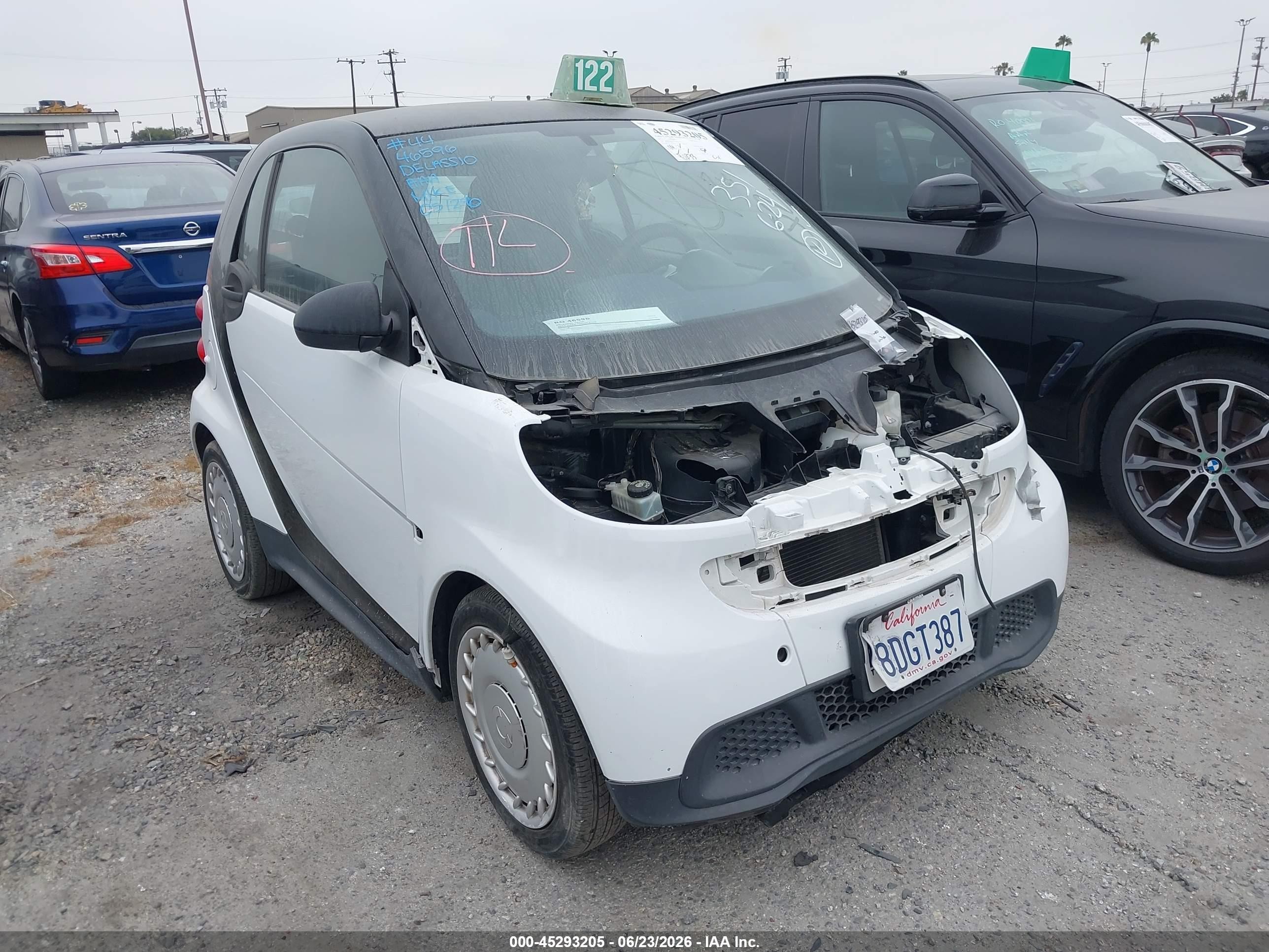 2015 Smart fortwo Passion, VIN WMEEJ3BA1FK801710 — Перед