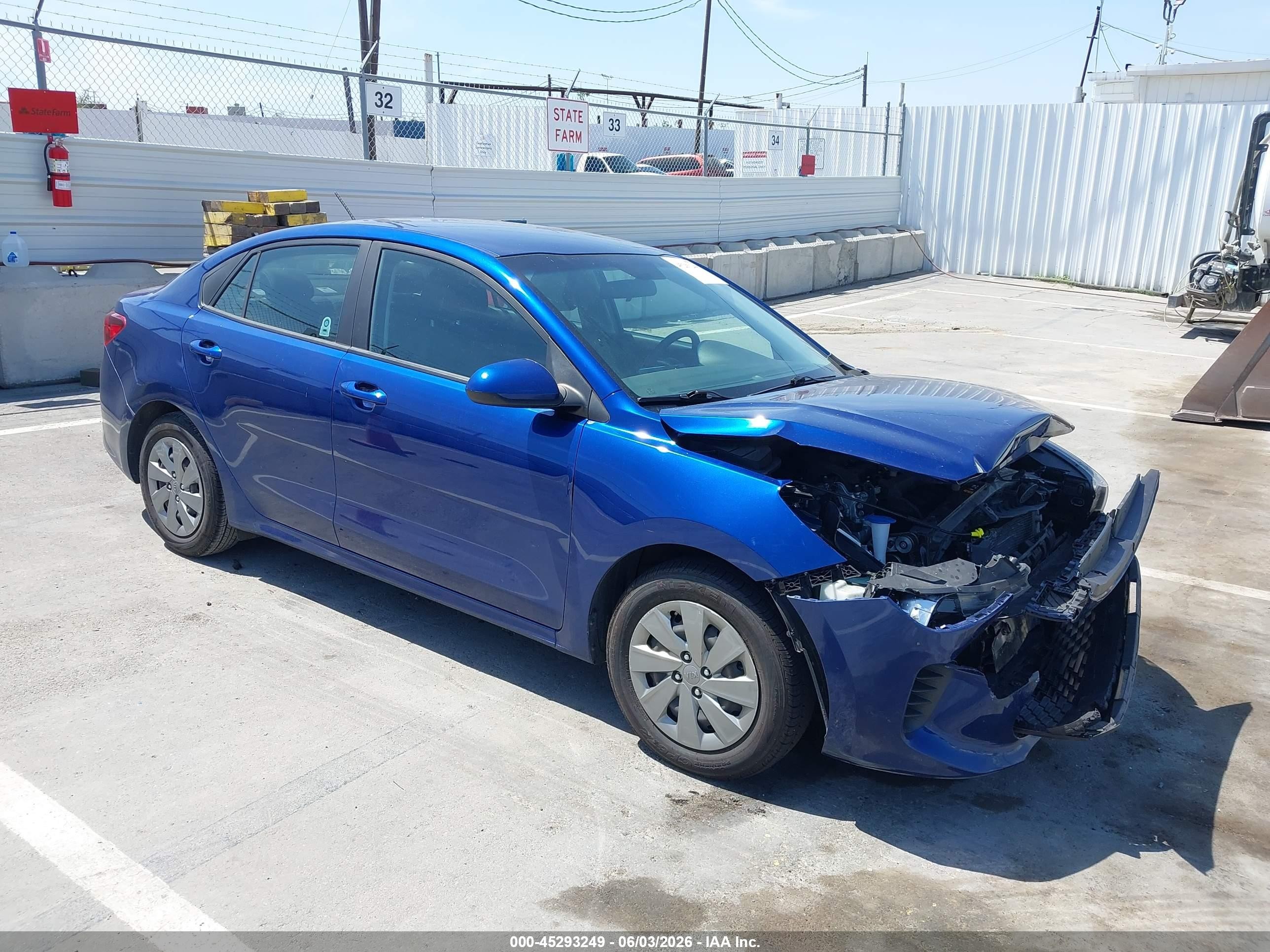 2020 Kia Rio S, VIN 3KPA24AD4LE327763 — Front end