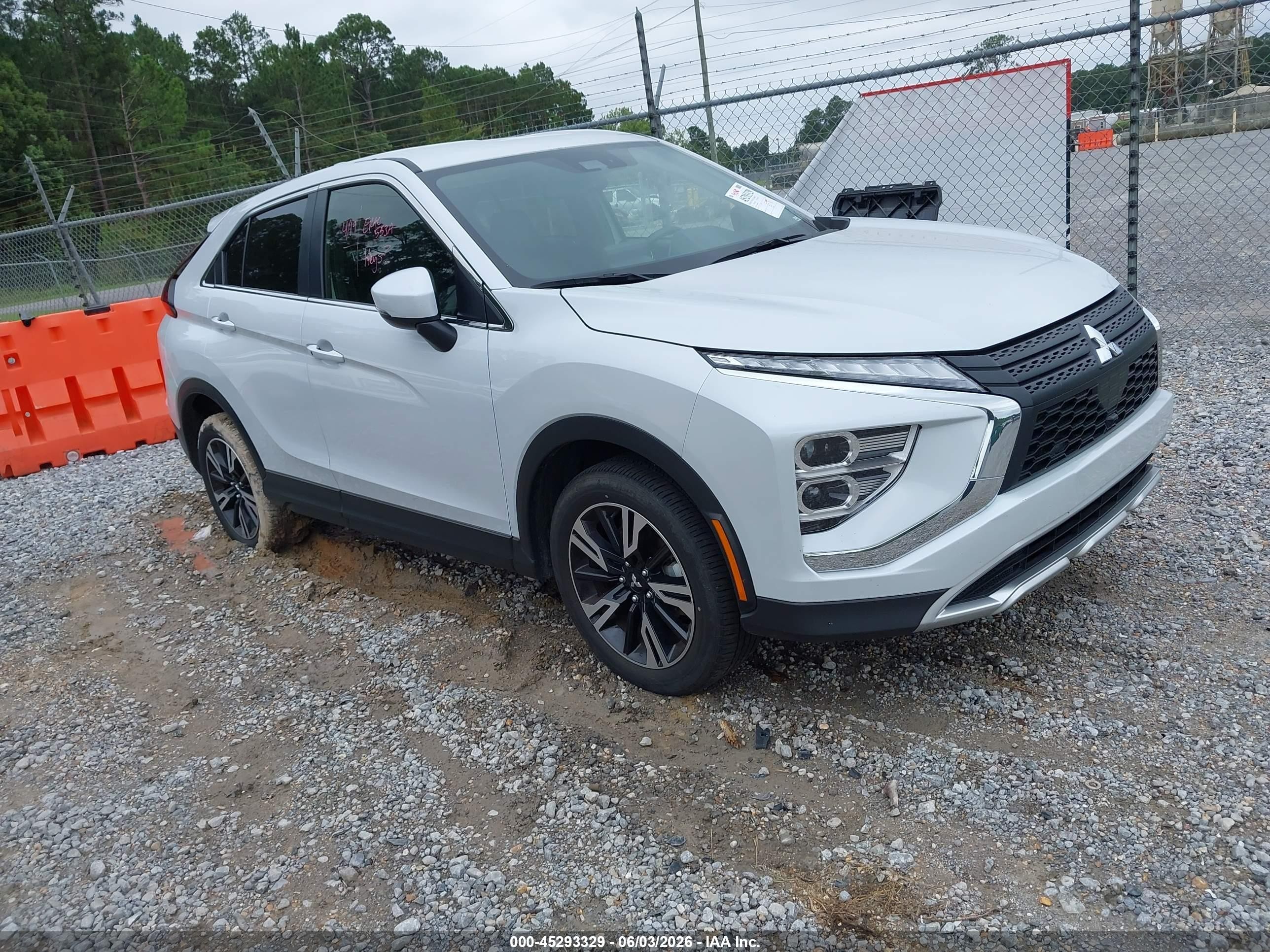 2025 Mitsubishi Eclipse Cross SE, VIN JA4ATWAA6SZ004729 — Mechanical