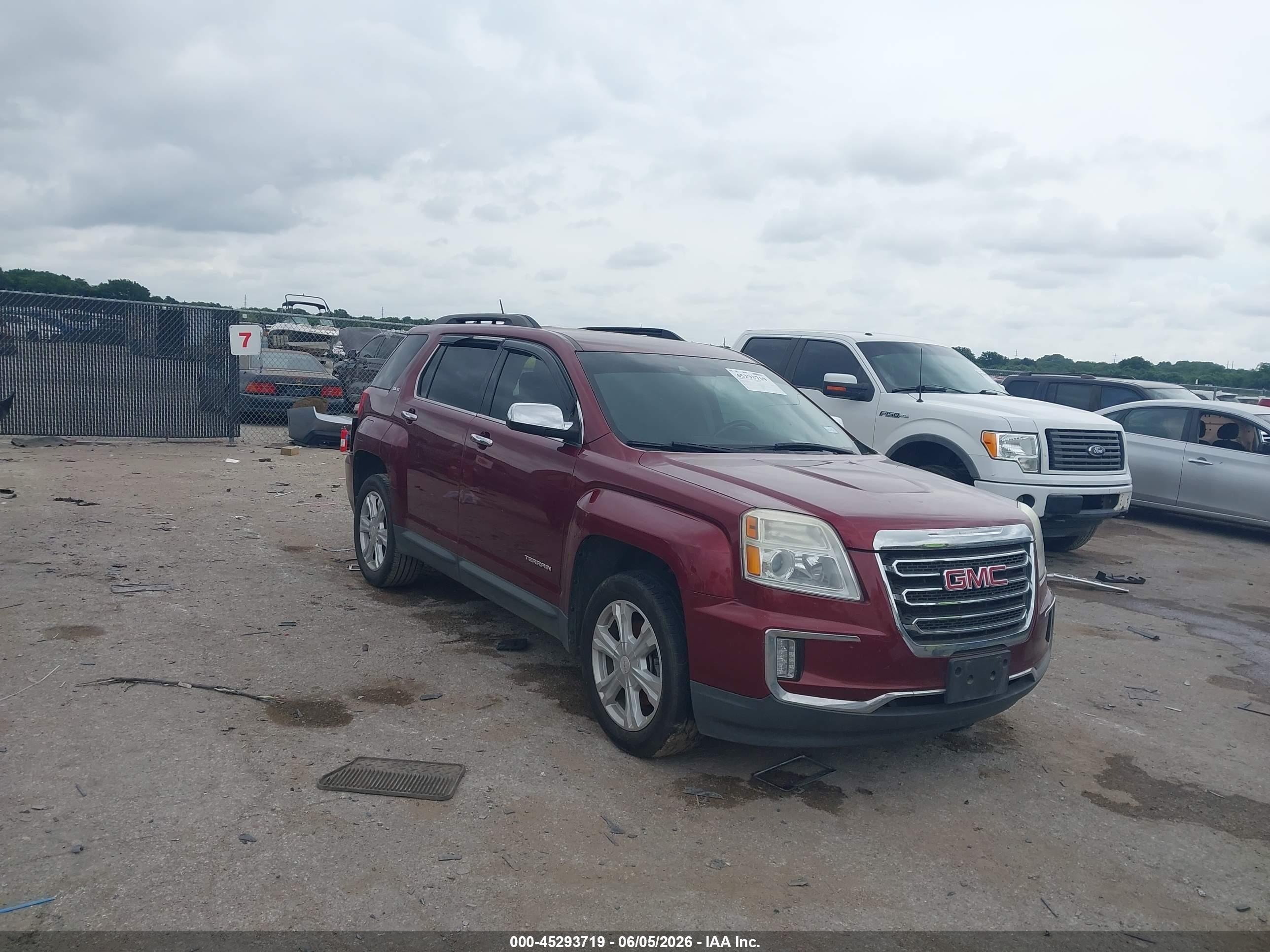 2017 GMC Terrain SLE, VIN 2GKALNEK2H6160231 — Rear end