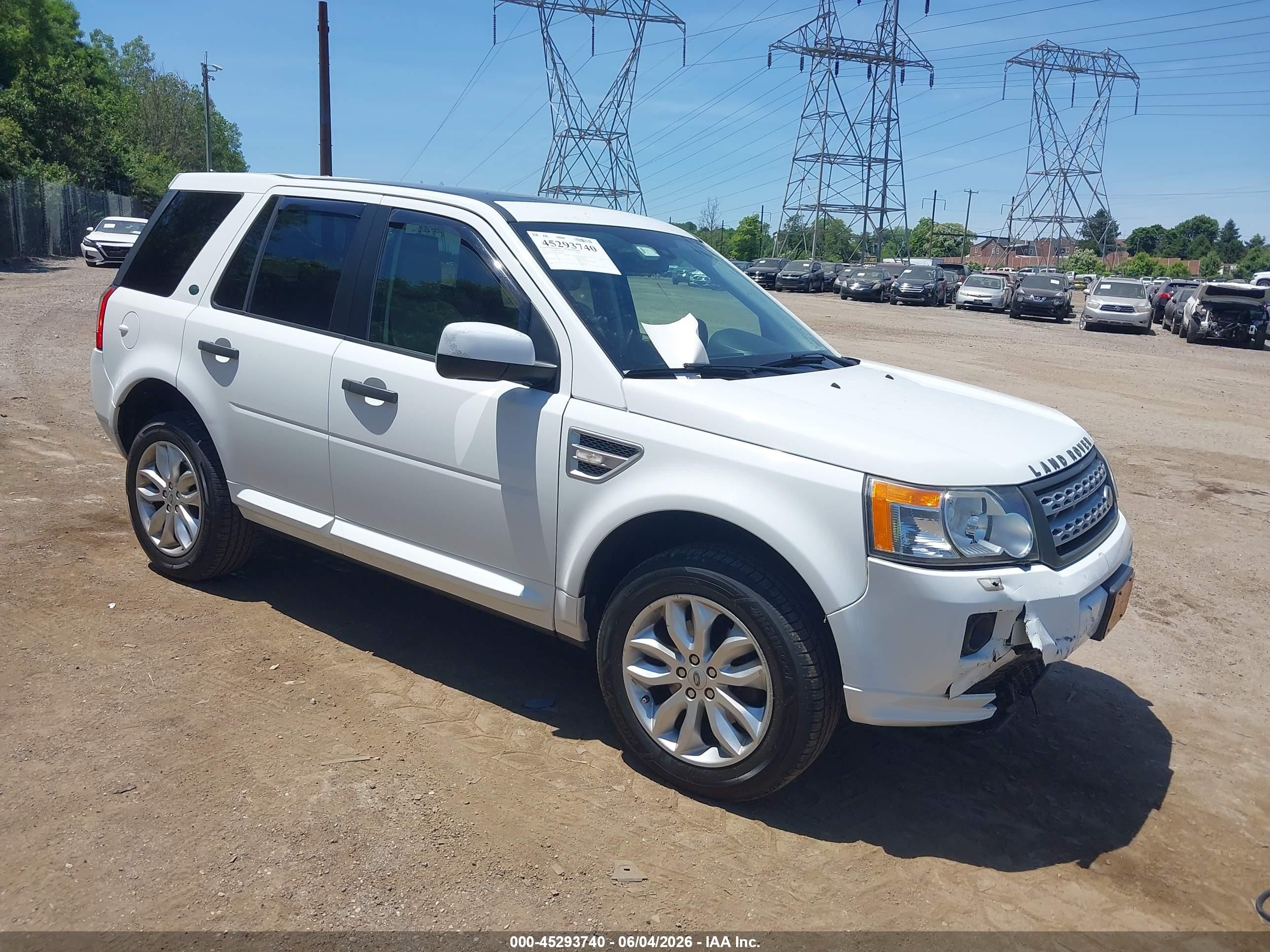 2012 Land Rover LR2 HSE, VIN SALFR2BN3CH290527 — Front end