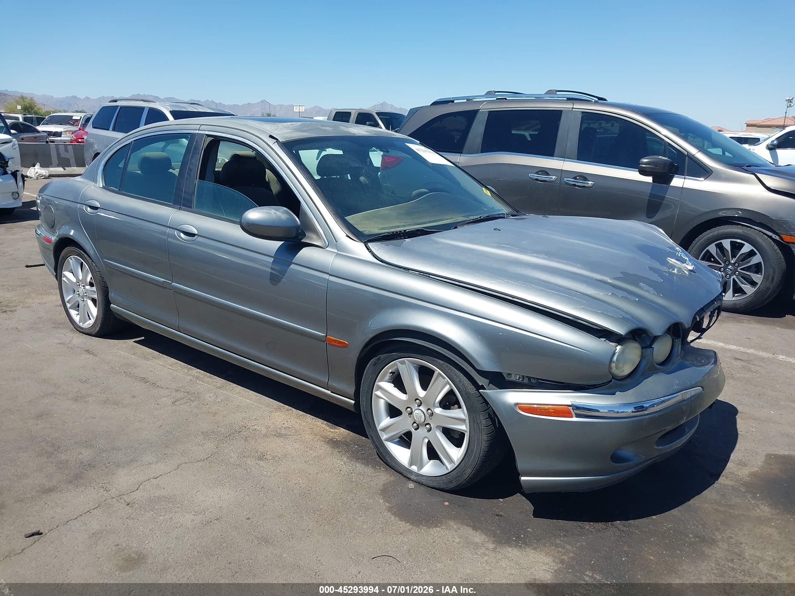 2003 Jaguar X-Type 3.0L, VIN SAJEA51CX3WC88074 — Front end