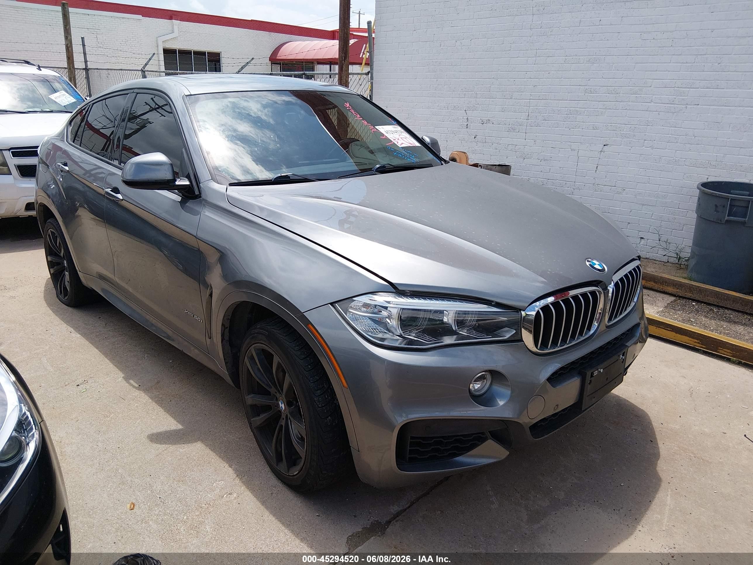 2017 BMW X6 xDrive50i, VIN 5UXKU6C30H0W38507 — Normal wear