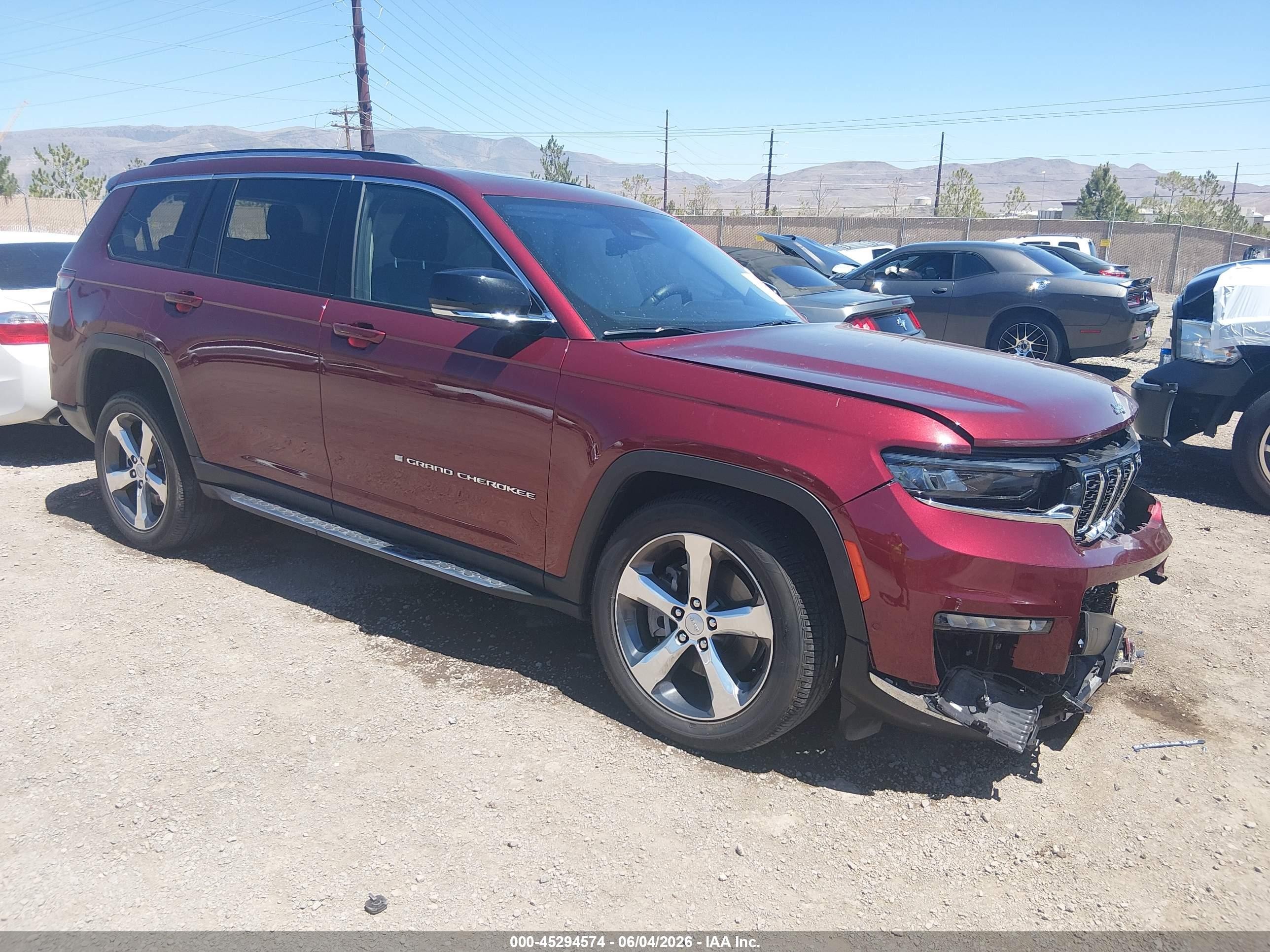 2022 Jeep Grand Cherokee Limited, VIN 1C4RJKBG8N8532521 — Front end