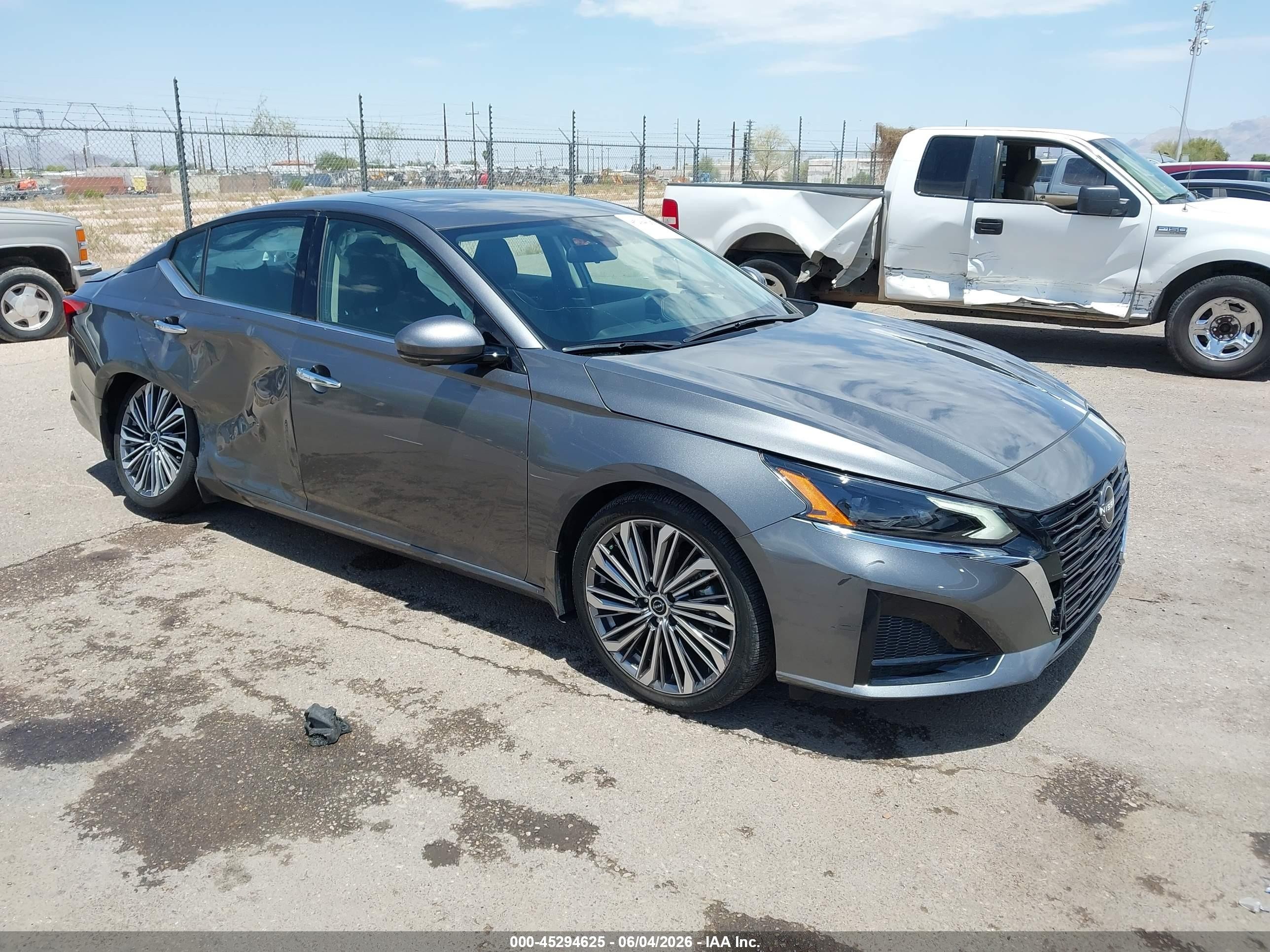 2024 Nissan Altima SL, VIN 1N4BL4EV6RN359614 — Side