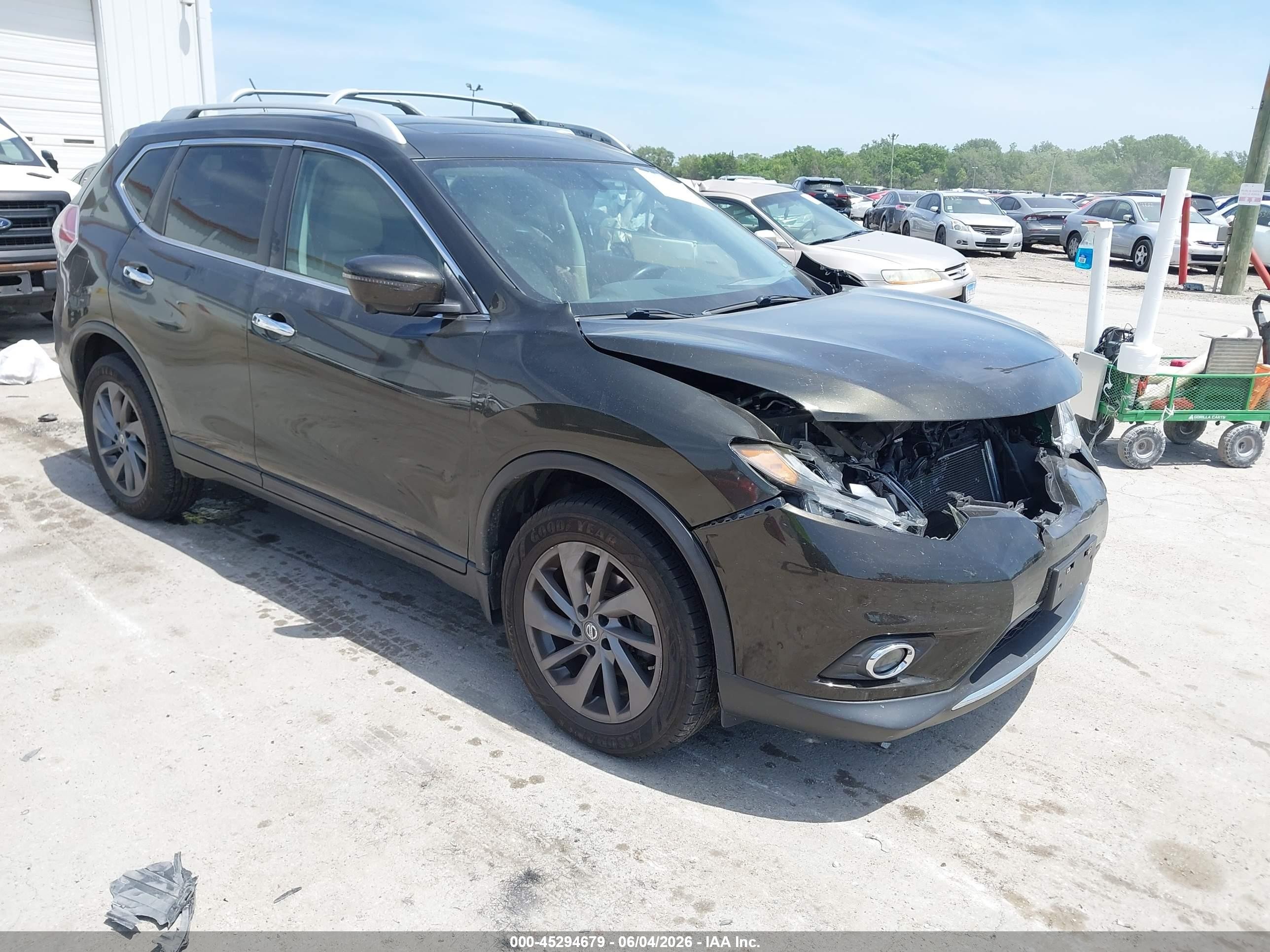 2016 Nissan Rogue SV, VIN 5N1AT2MV7GC759309 — Front end