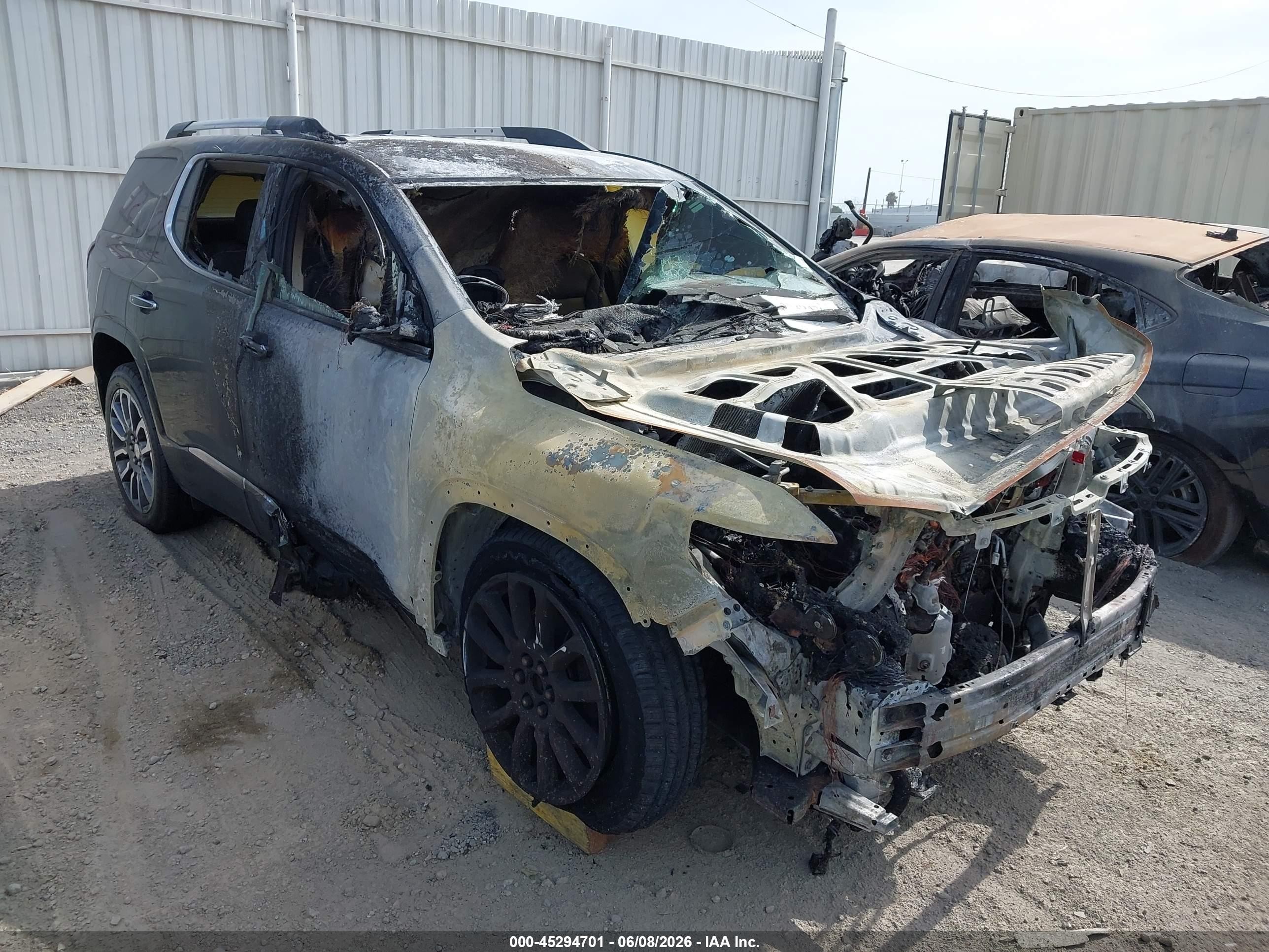 2022 GMC Acadia Denali, VIN 1GKKNXLS7NZ115248 — Engine fire