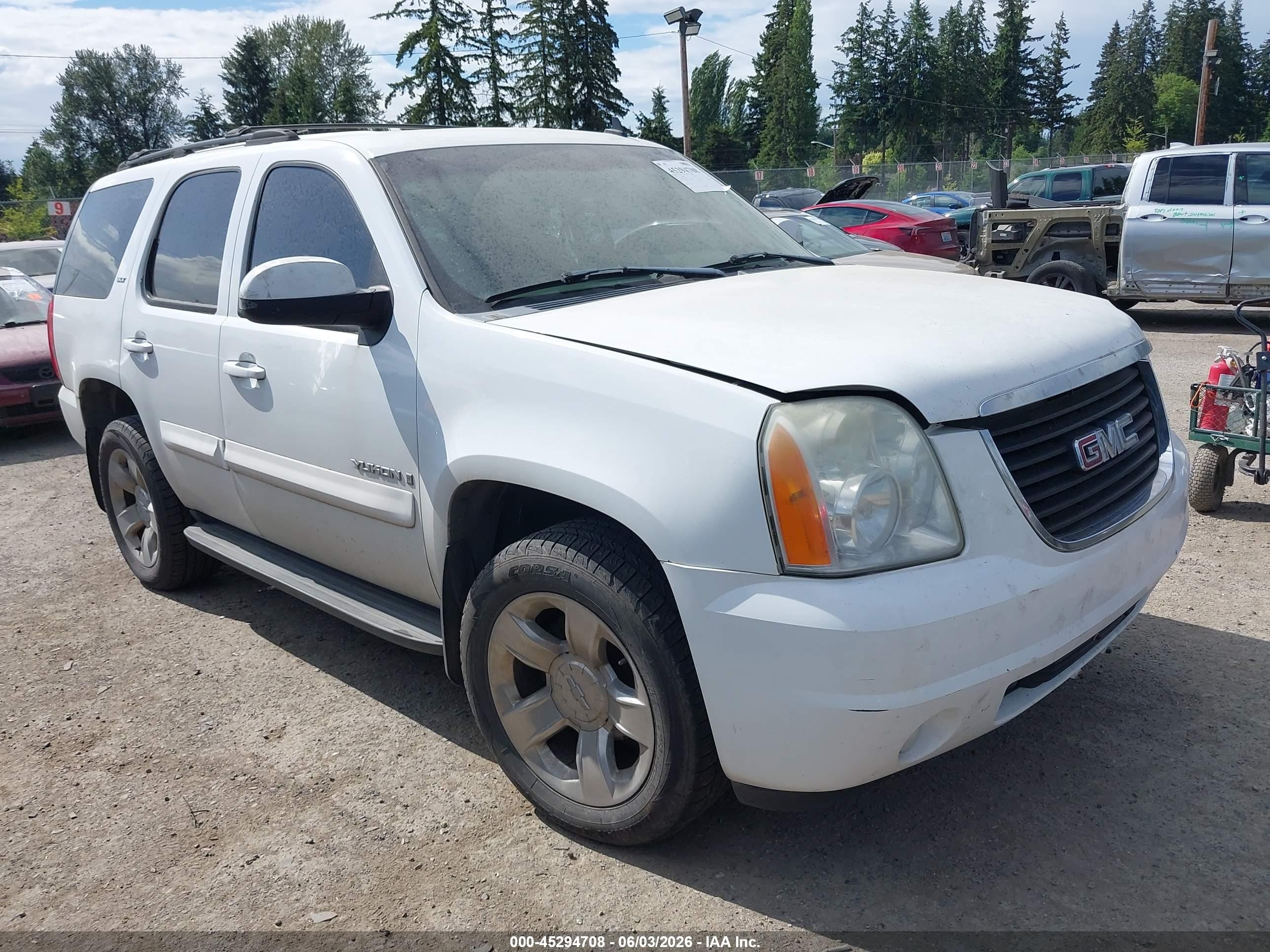 2007 GMC Yukon SLE, VIN 1GKFK13037J116761 — Normal wear
