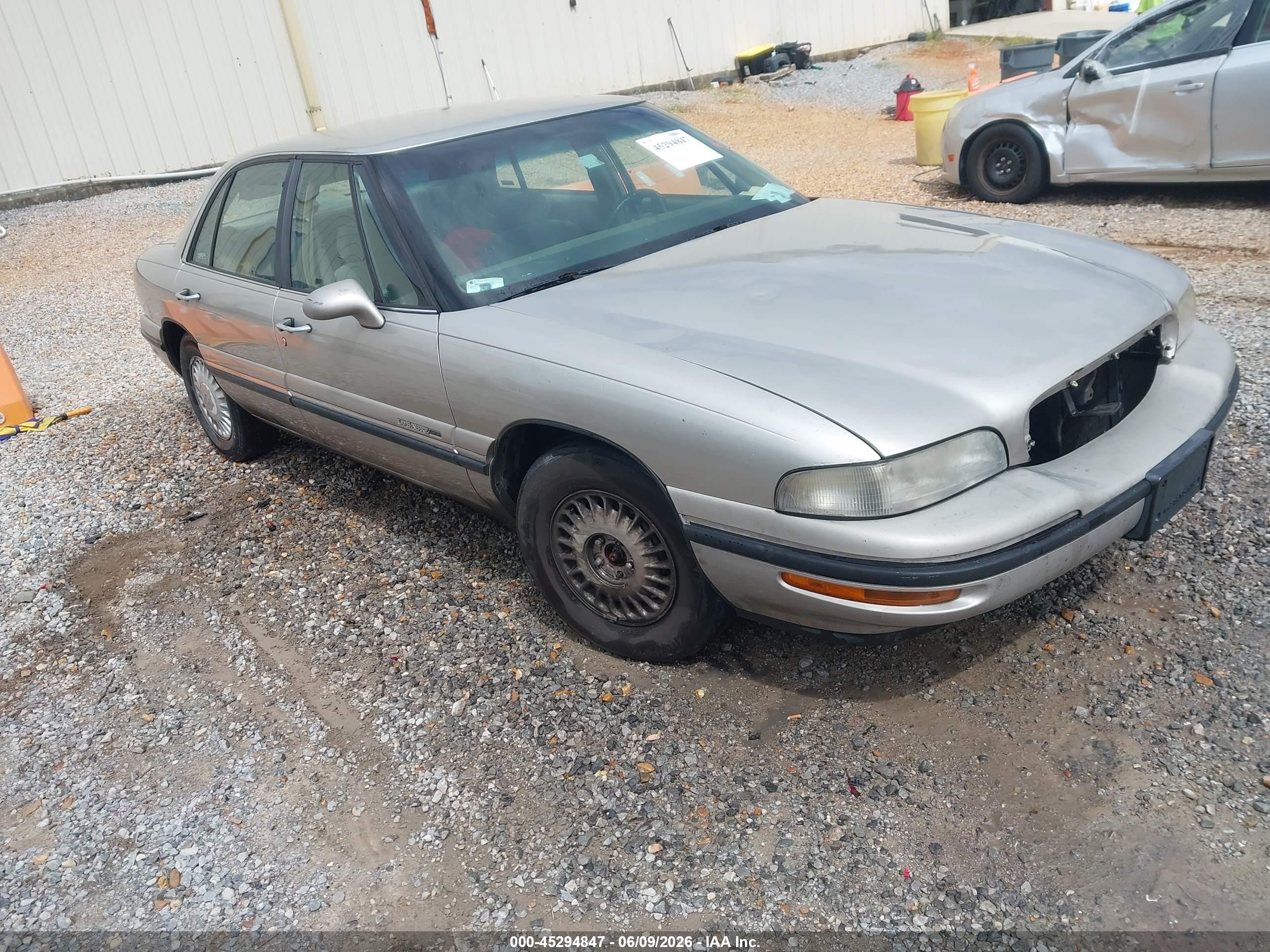 1997 Buick LeSabre Custom, VIN 1G4HP52K3VH472322 — Normal wear