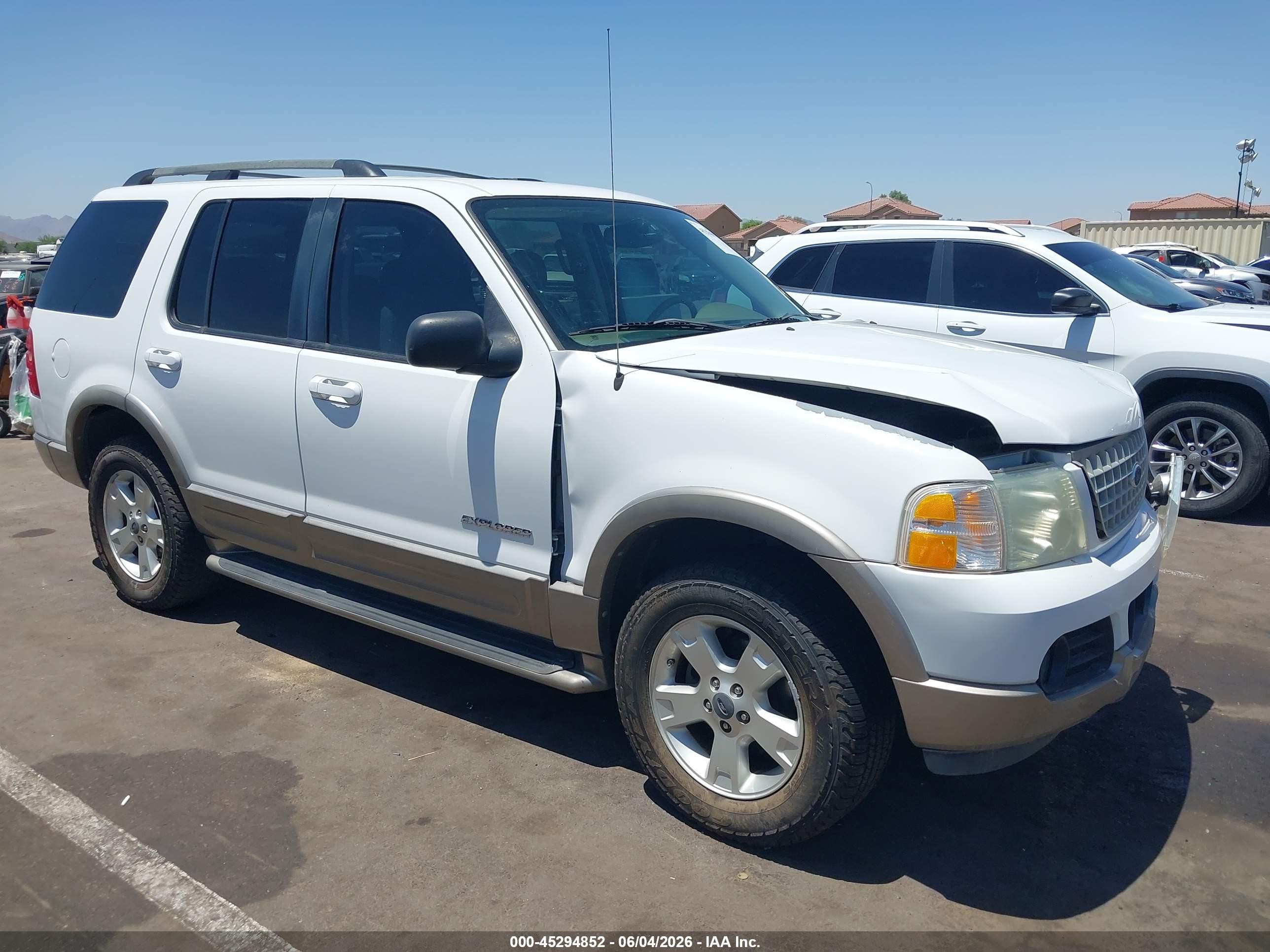 2004 Ford Explorer Eddie Bauer, VIN 1FMZU64W04UB18654 — Перед