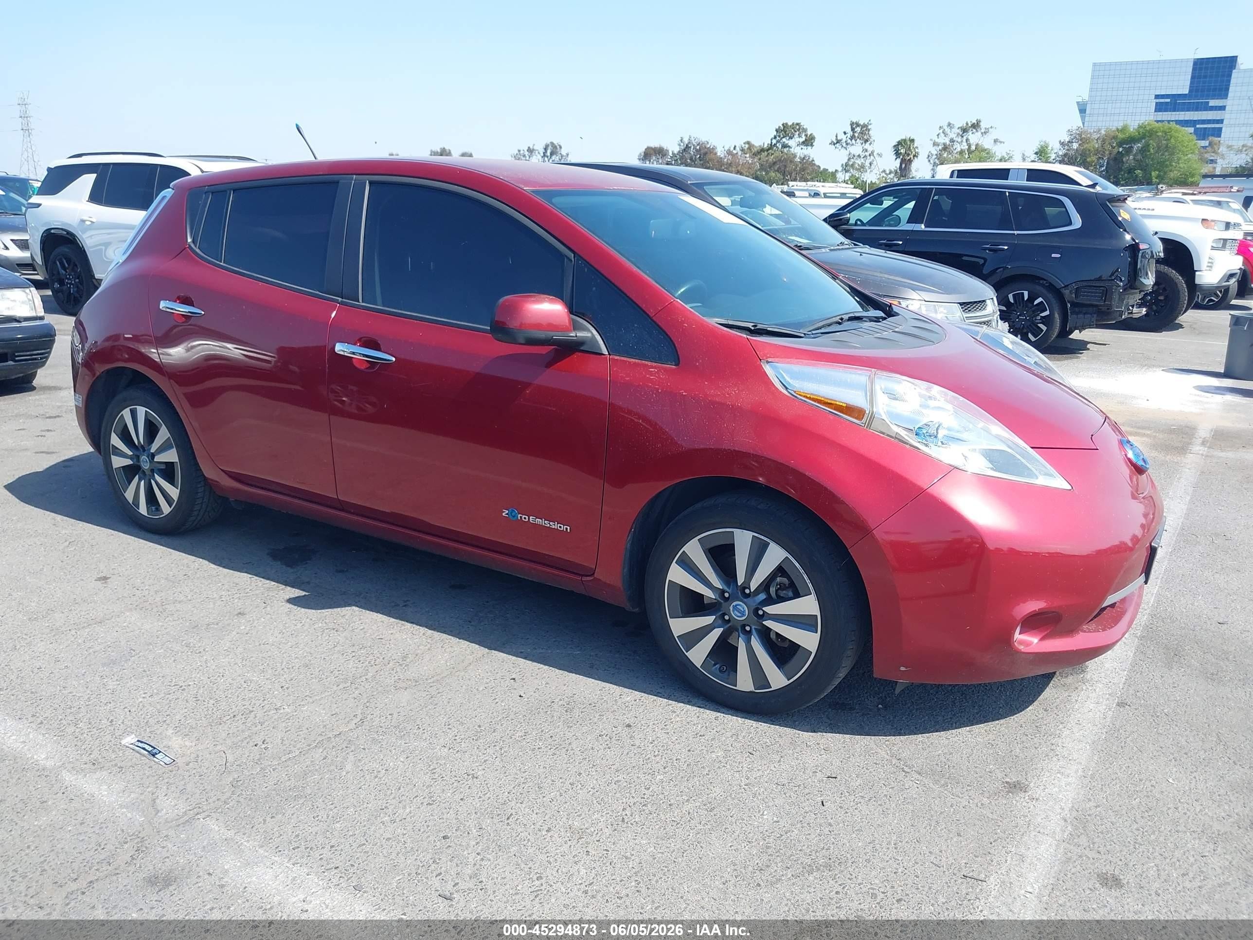 2013 Nissan LEAF SV, VIN 1N4AZ0CP4DC405534 — Rear end