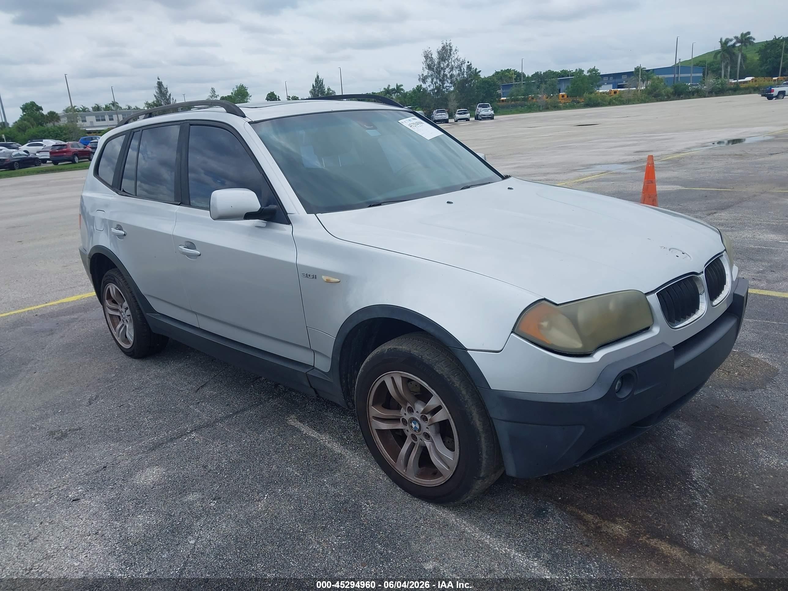 2004 BMW X3 3.0i, VIN WBXPA93404WA61680 — Rear end