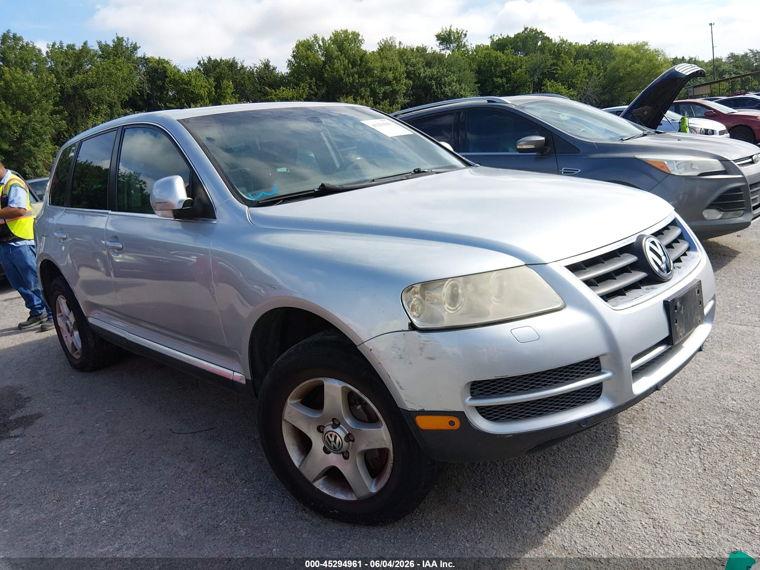2006 Volkswagen Touareg 3.2L V6, VIN WVGZG77L36D007680 — Normal wear