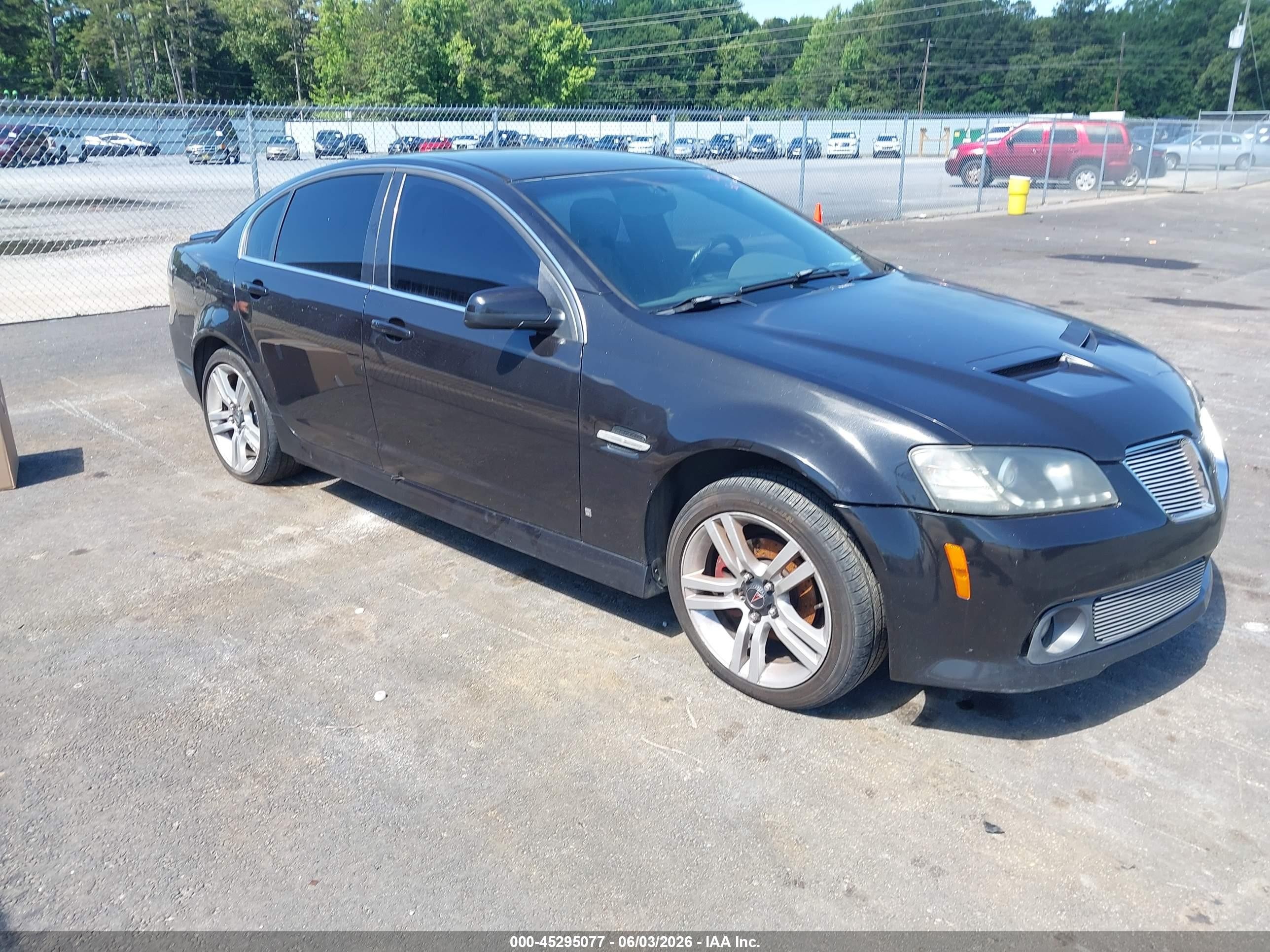 2009 Pontiac G8, VIN 6G2ER57779L171391 — Front end