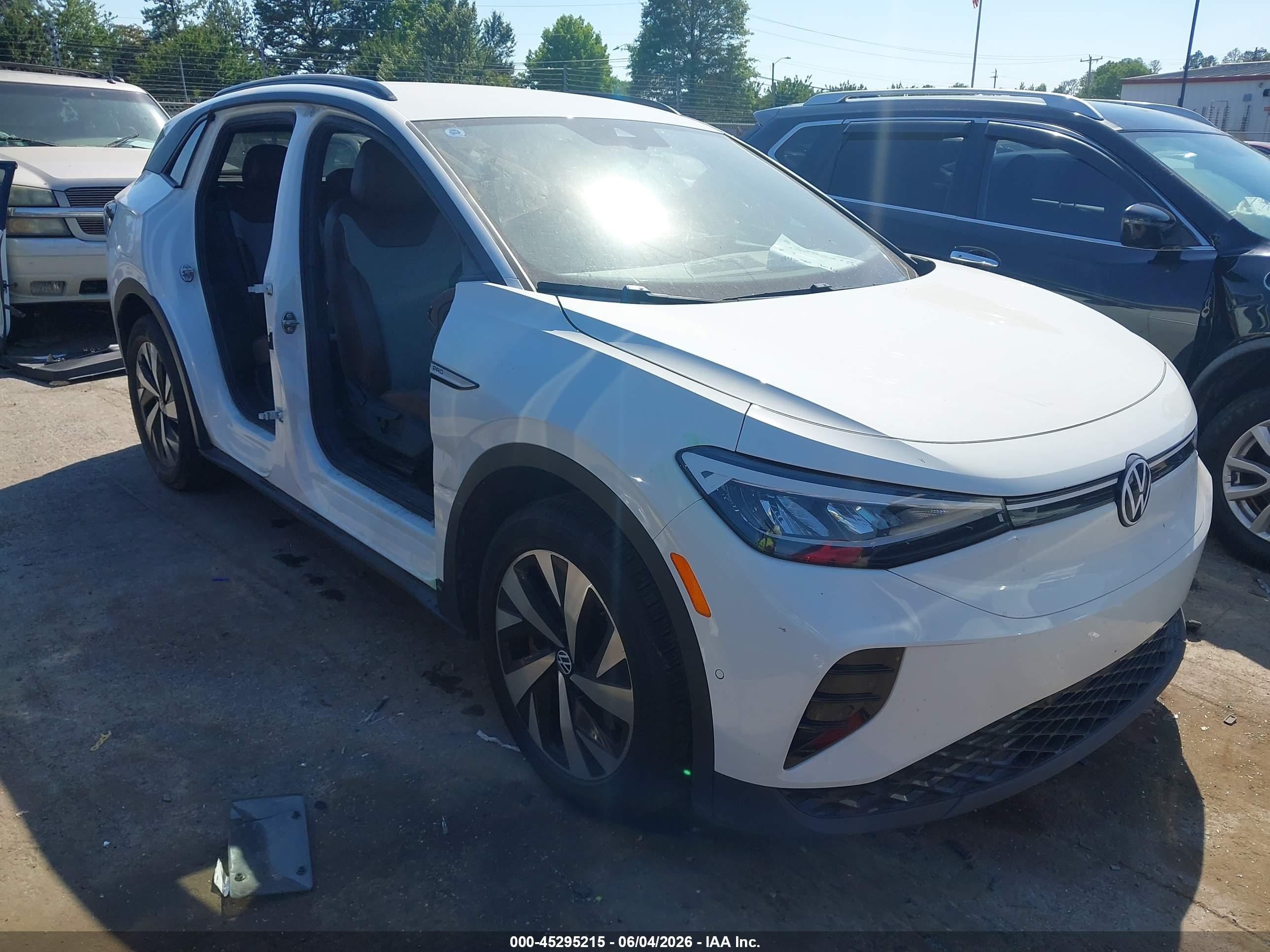 2024 Volkswagen ID.4 Pro, VIN 1V2CRPE80RC006787 — Side