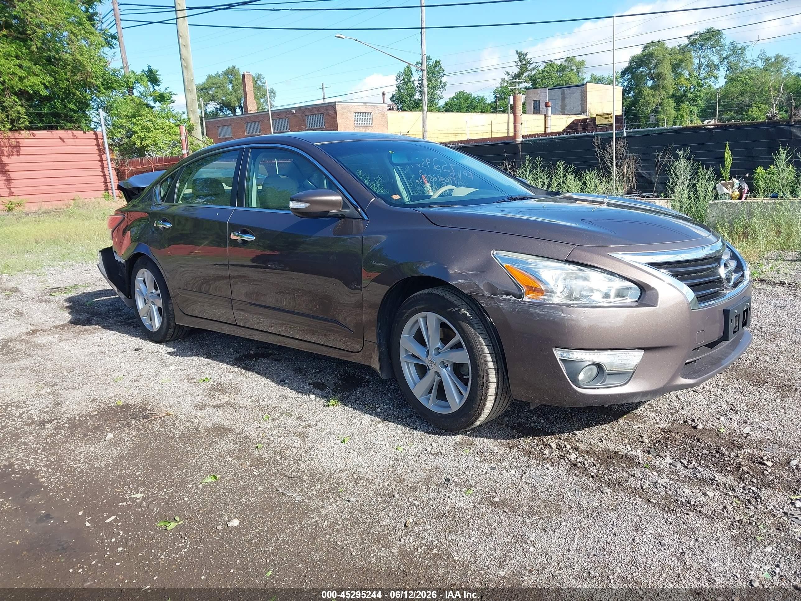 2015 Nissan Altima S, VIN 1N4AL3AP6FN404222 — Rear end