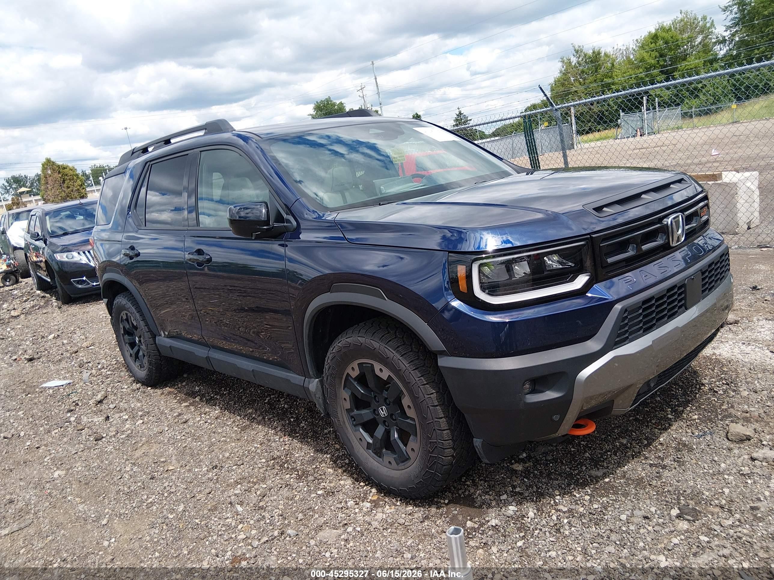 2026 Honda Passport TrailSport Elite, VIN 5FNYF9H83TB011578 — Interior fire