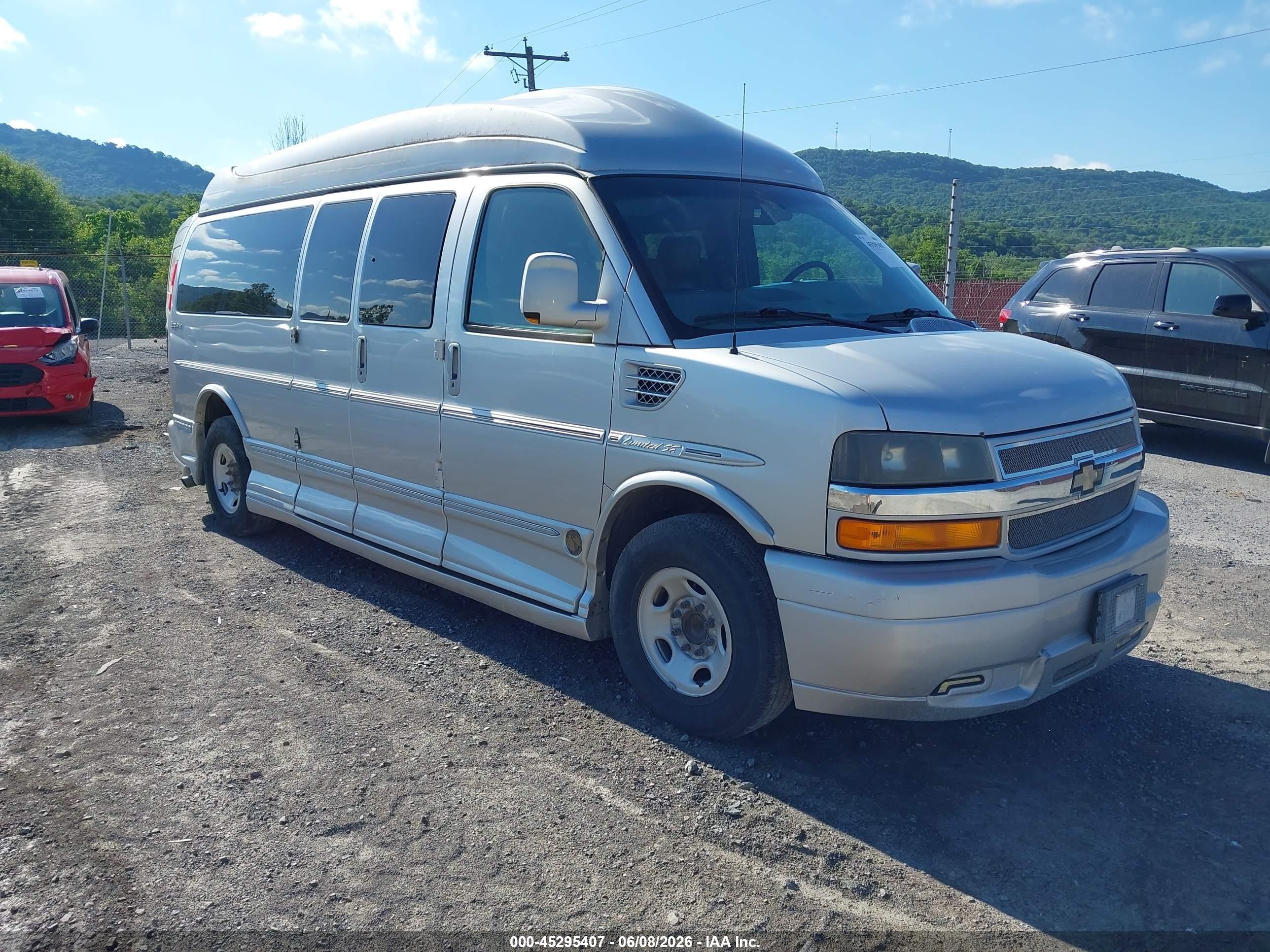 2012 Chevrolet Express 2500, VIN 1GBWGLCG9C1151213 — Side