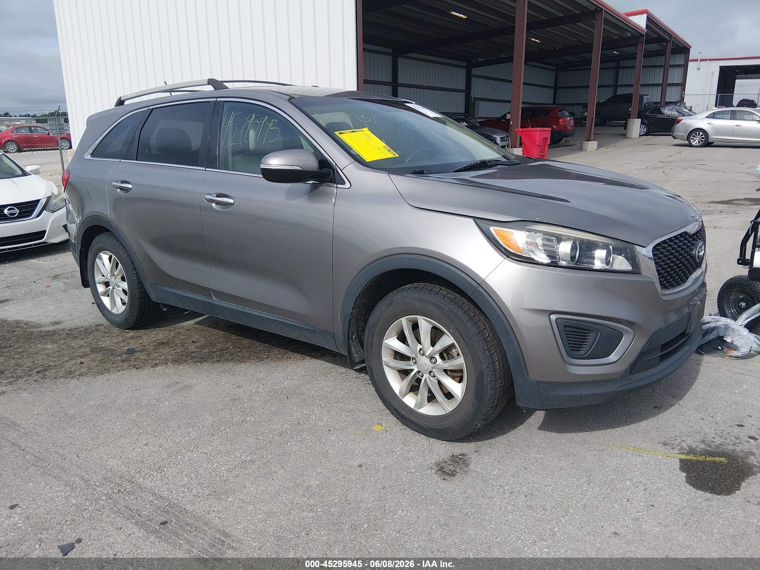 2016 Kia Sorento LX, VIN 5XYPG4A38GG086205 — Storm