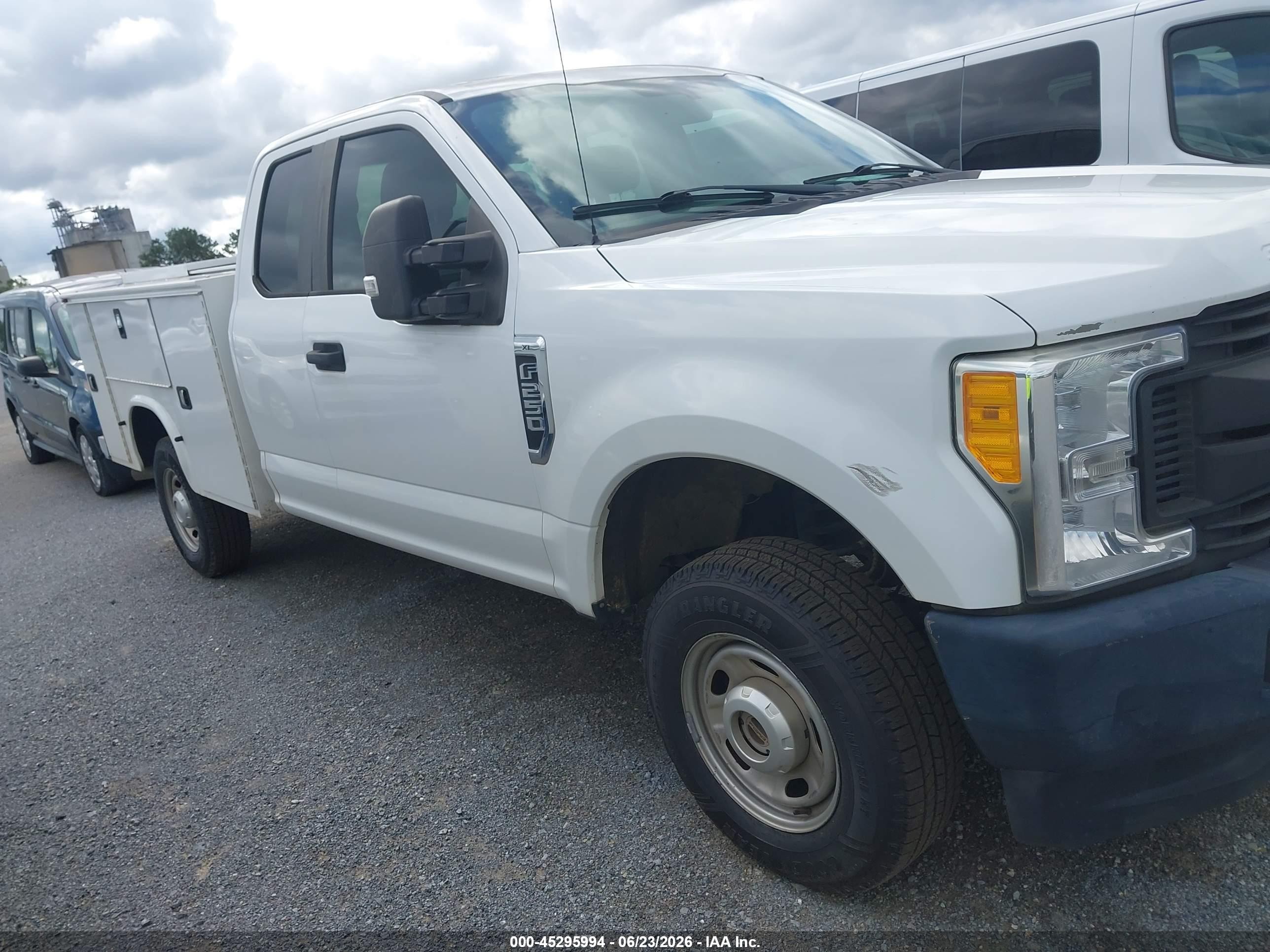 2017 Ford F-250 XL, VIN 1FD7X2B65HED80955 — Normal wear