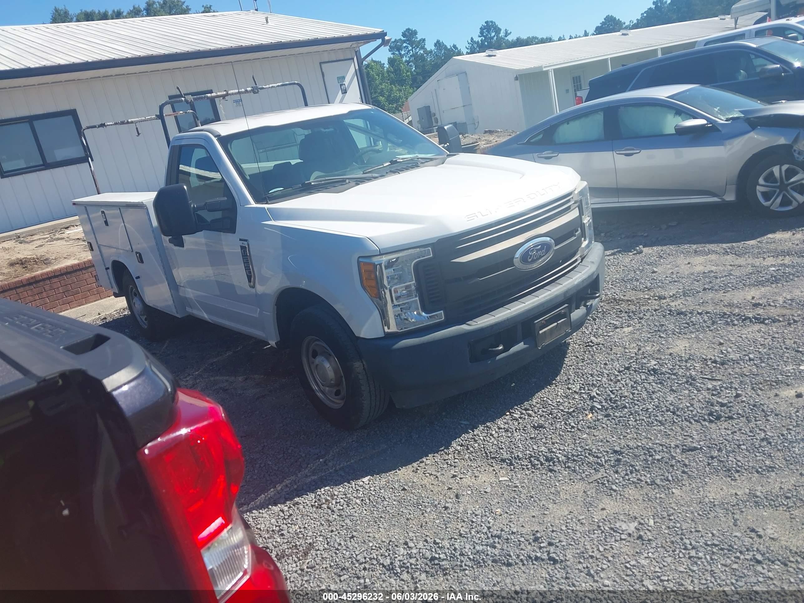 2017 Ford F-250 XL, VIN 1FDBF2A60HEE09812 — Normal wear