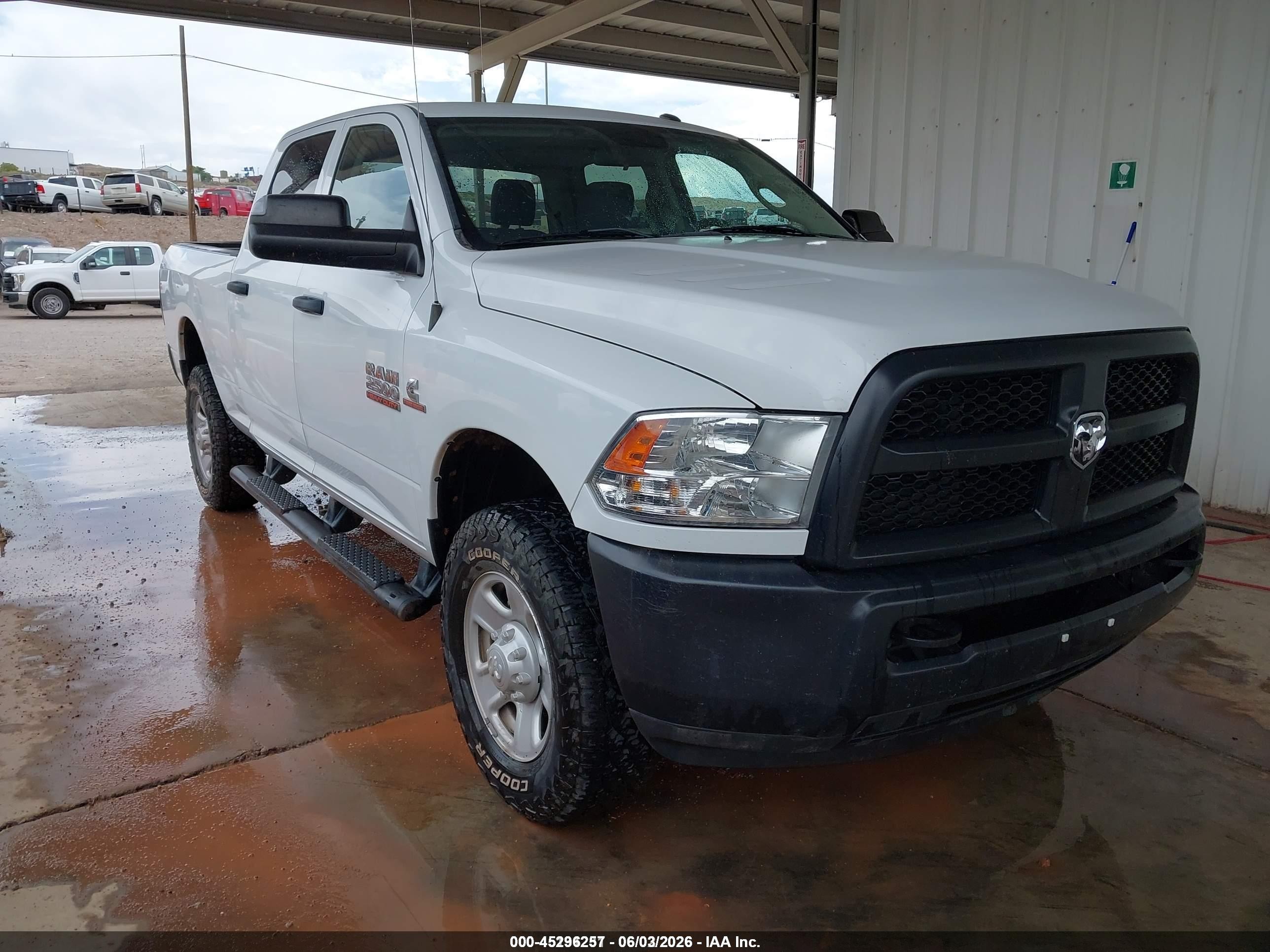 2017 Ram 2500 Tradesman, VIN 3C6UR5CL2HG678404 — Normal wear