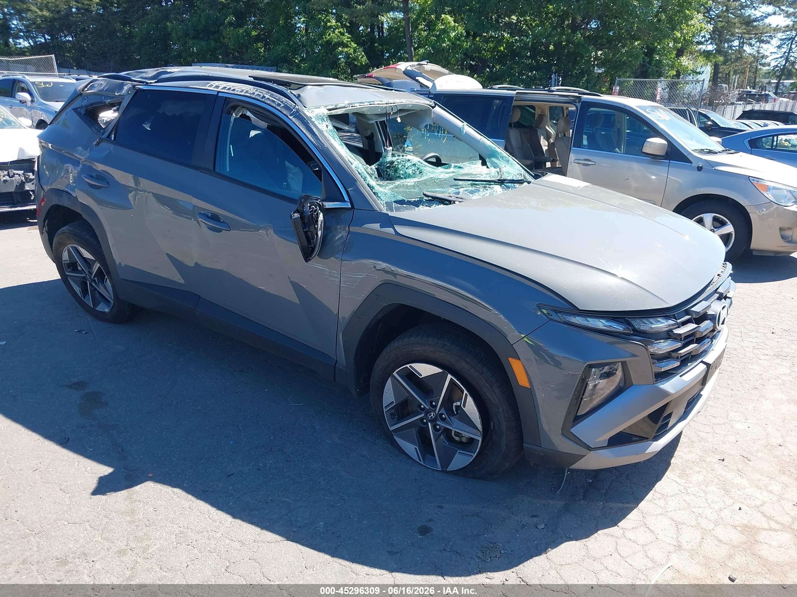 2026 Hyundai Tucson SEL Premium, VIN 5NMJCCDE6TH639913 — Опрокидывание
