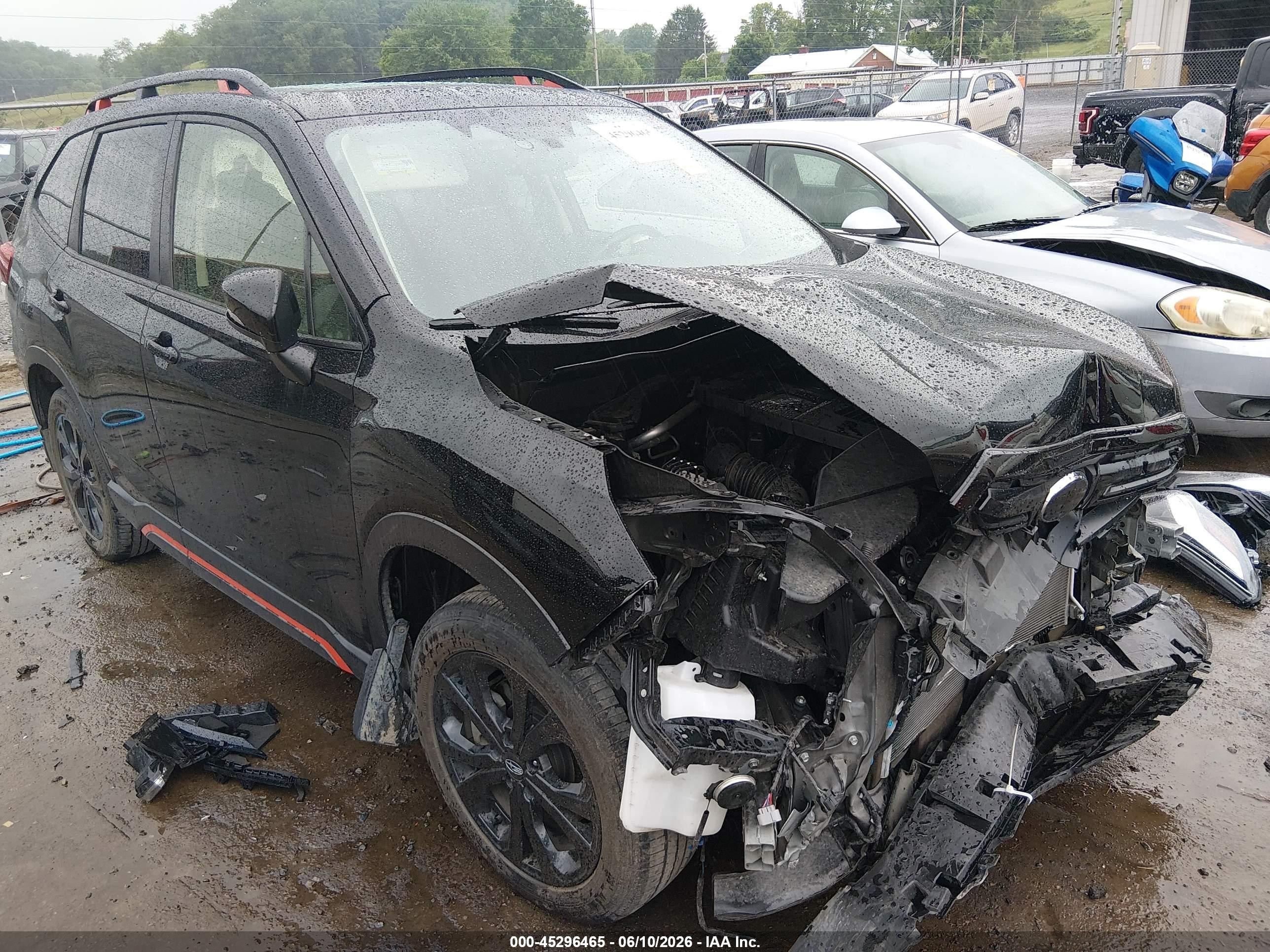 2023 Subaru Forester Special Sports, VIN JF2SKAJCXPH437664 — Front end