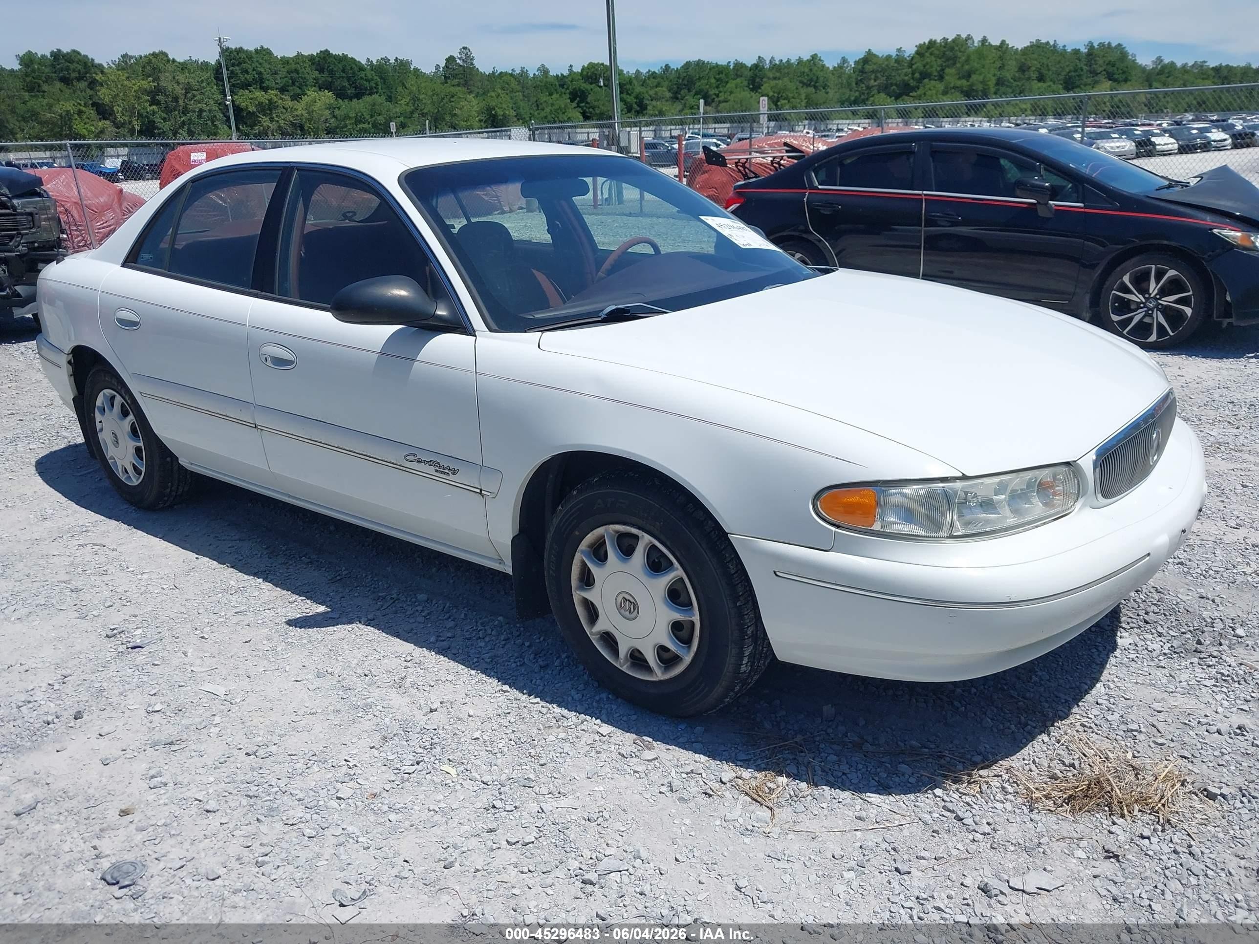 1998 Buick Century Custom, VIN 2G4WS52M0W1545545 — Front end