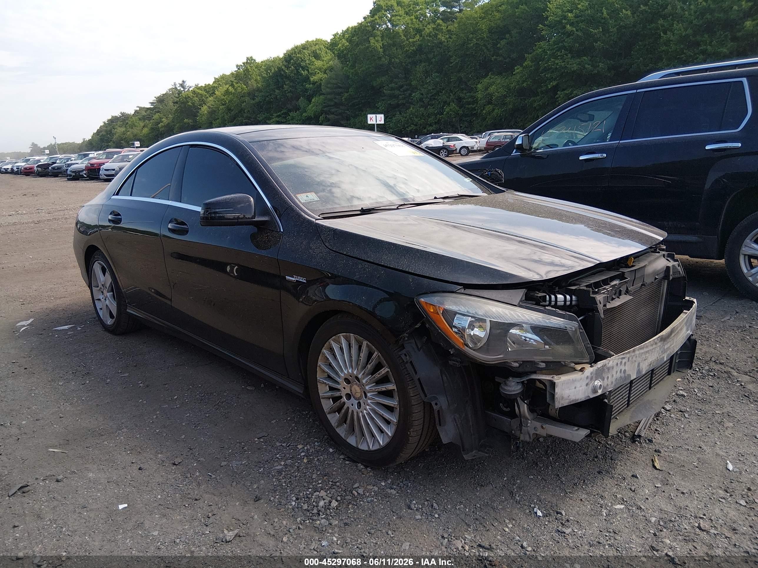 2016 Mercedes-Benz CLA 250, VIN WDDSJ4GB6GN300746 — Front end