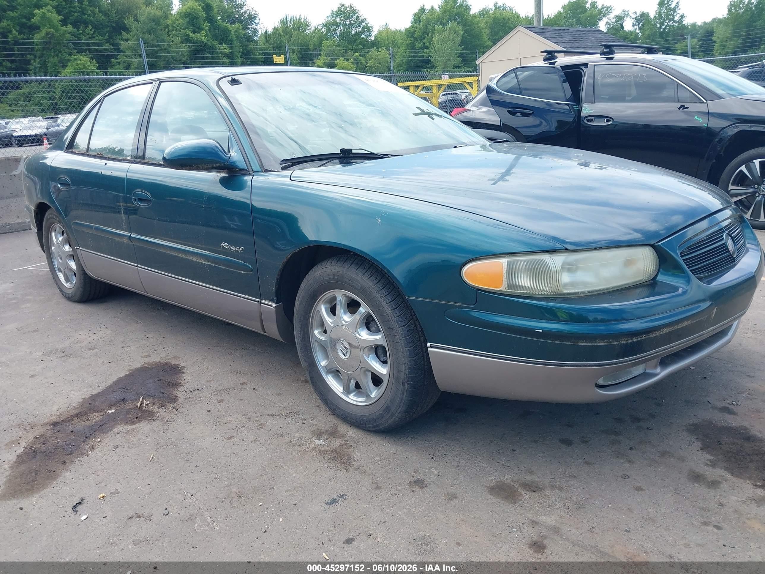 1999 Buick Regal GS, VIN 2G4WF5213X1553201 — Зад
