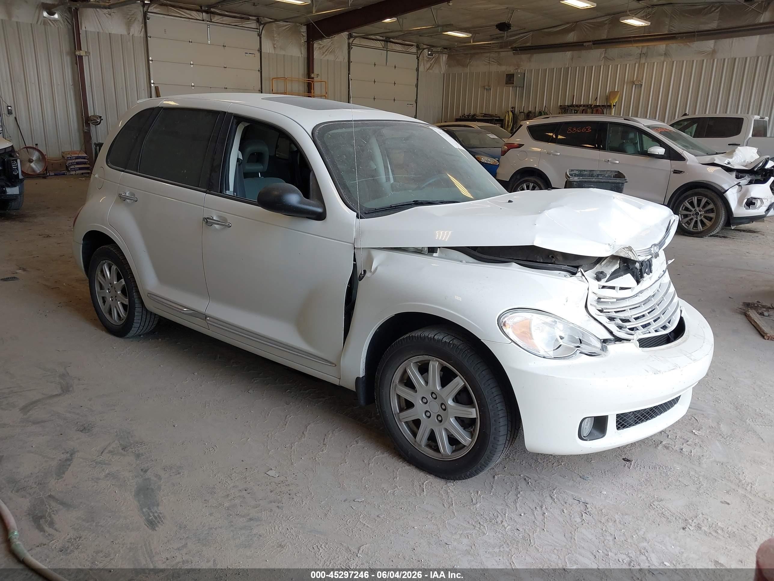 2010 Chrysler PT Cruiser, VIN 3A4GY5F92AT168571 — Перед