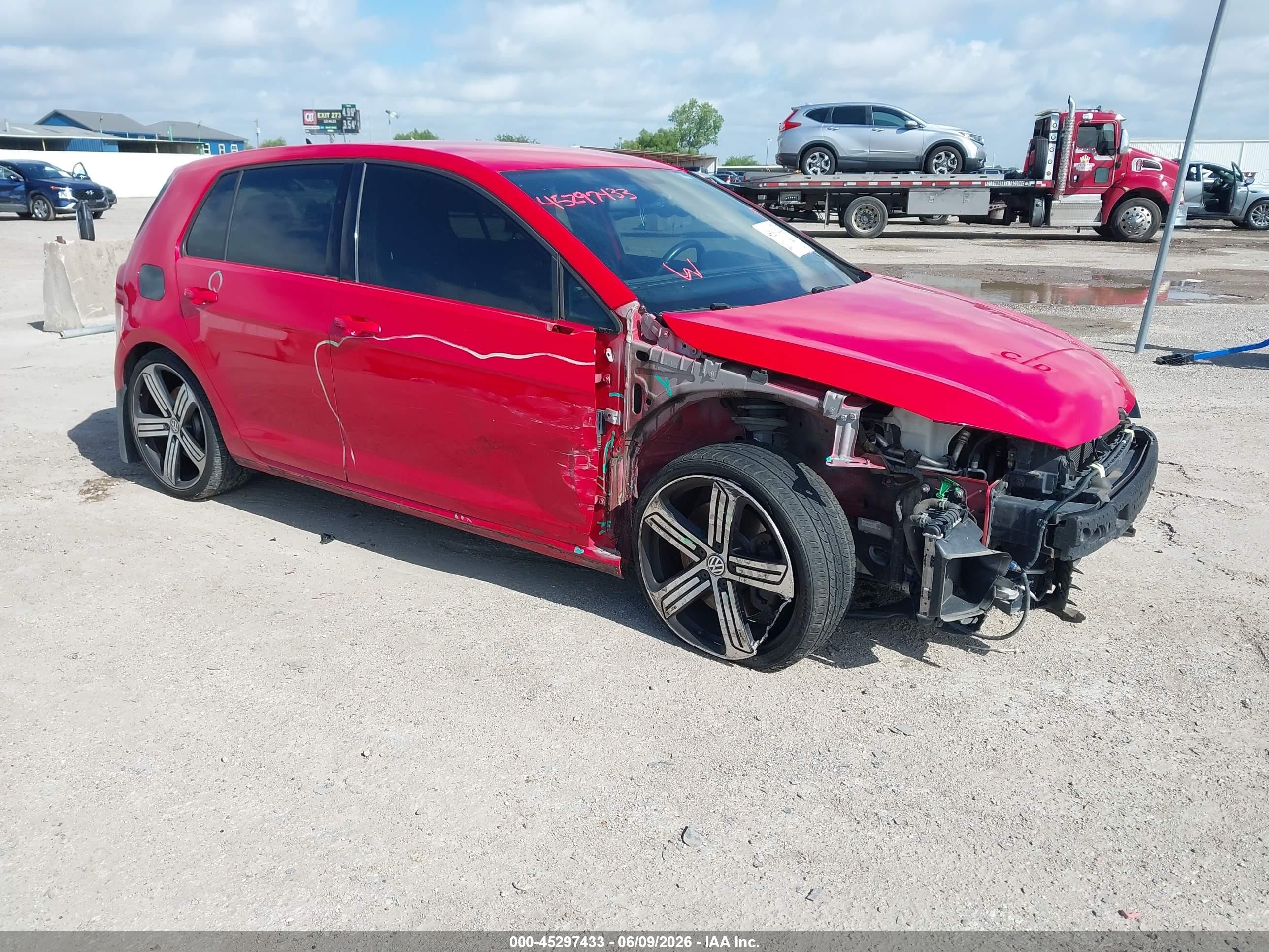 2016 Volkswagen Golf R, VIN WVWUF7AU7GW111419 — Front end