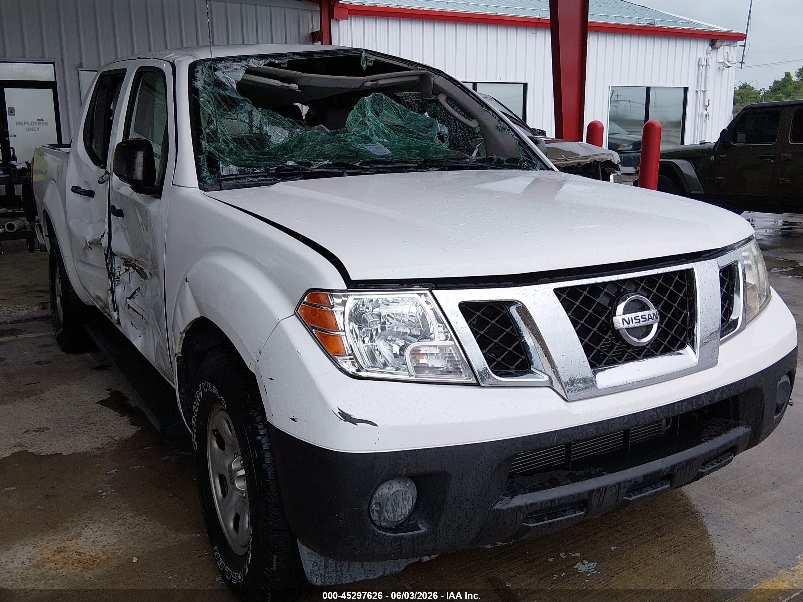 2011 Nissan Frontier SV, VIN 1N6AD0ER4BC434226 — Side