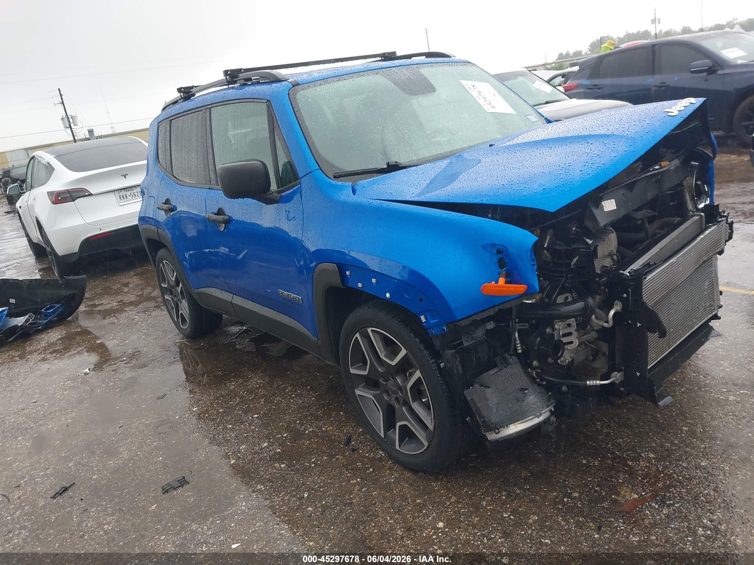 2020 Jeep Renegade Sport, VIN ZACNJAAB8LPM19640 — Перед