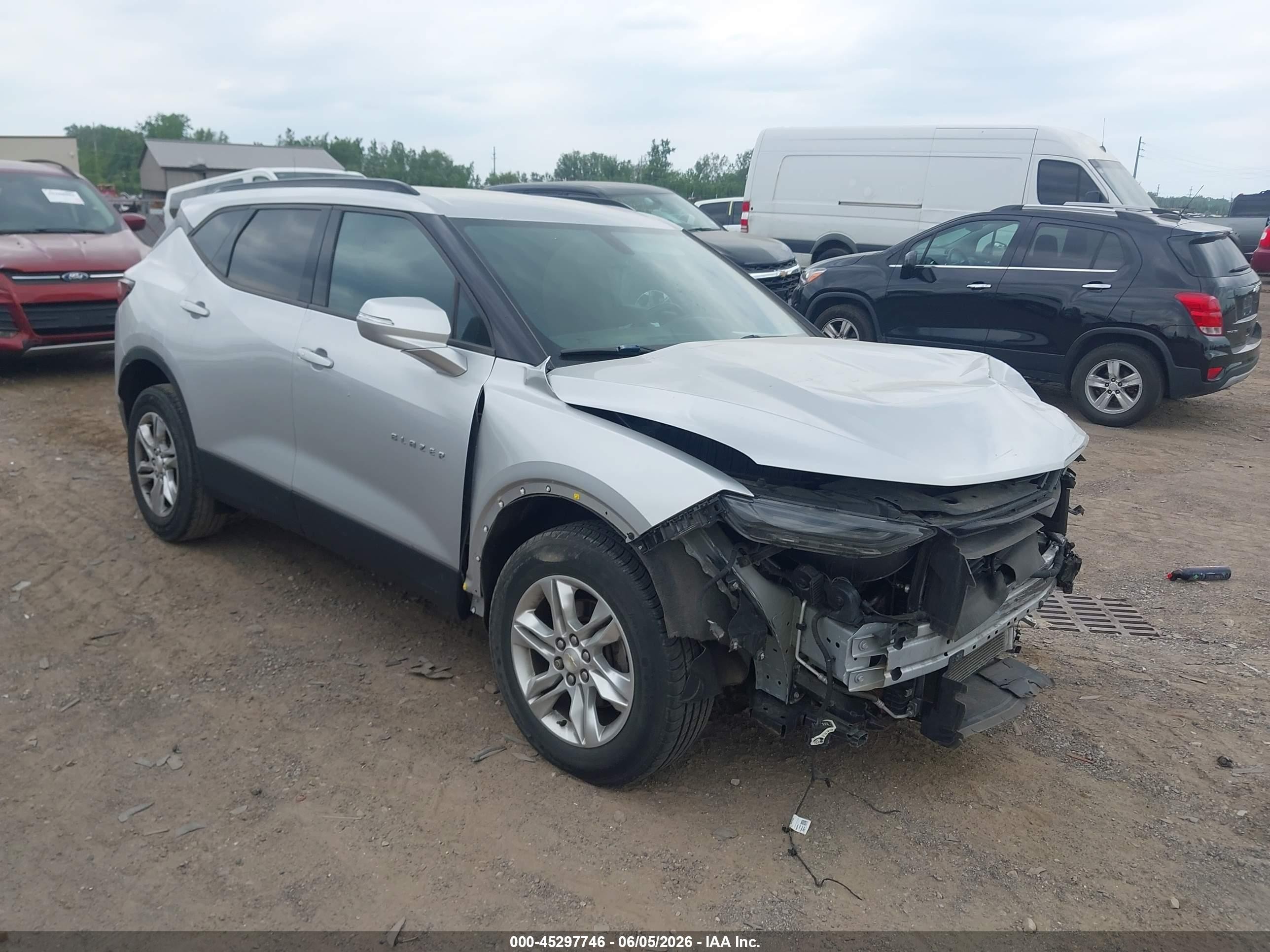 2020 Chevrolet Blazer LT, VIN 3GNKBCRS3LS667142 — Front end