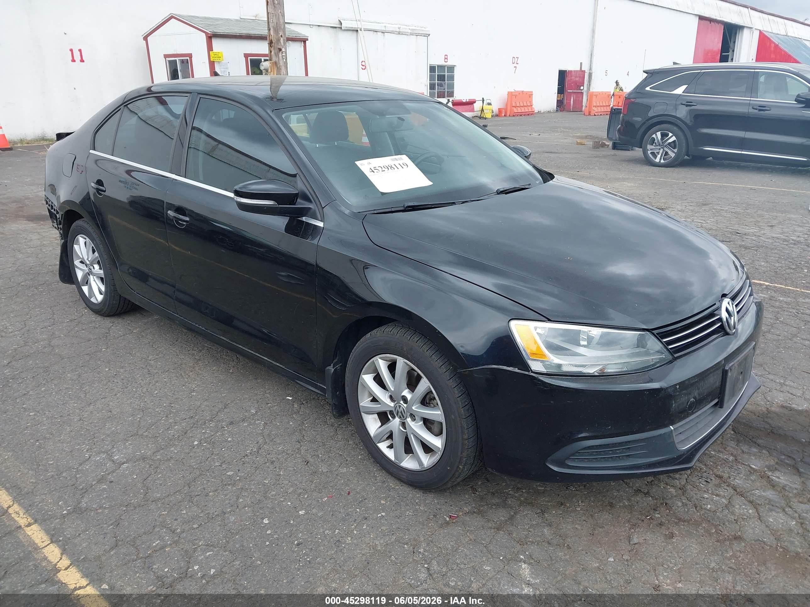 2013 Volkswagen Jetta SE, VIN 3VWDP7AJ4DM248927 — Rear end