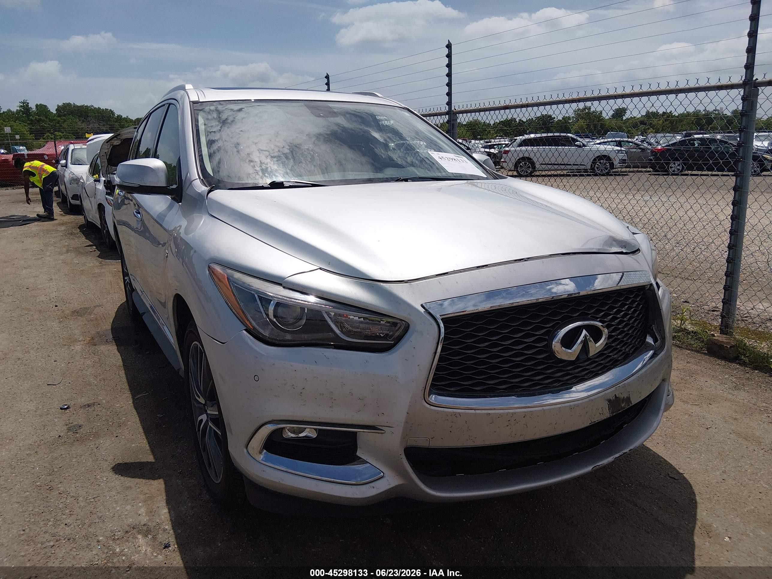 2017 Infiniti QX60, VIN 5N1DL0MNXHC549502 — Front end